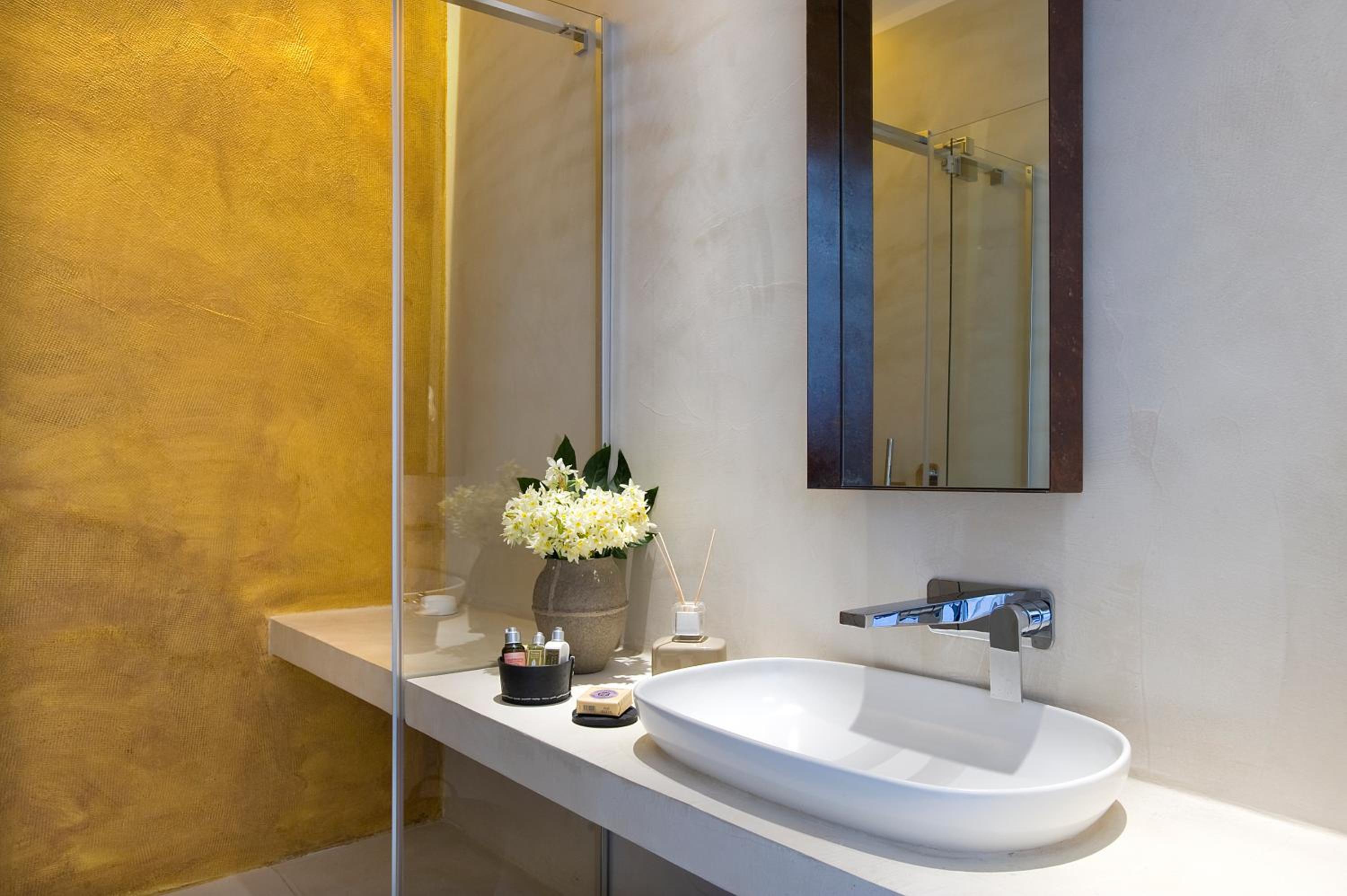 Junior Suite with Landmark View photo 3