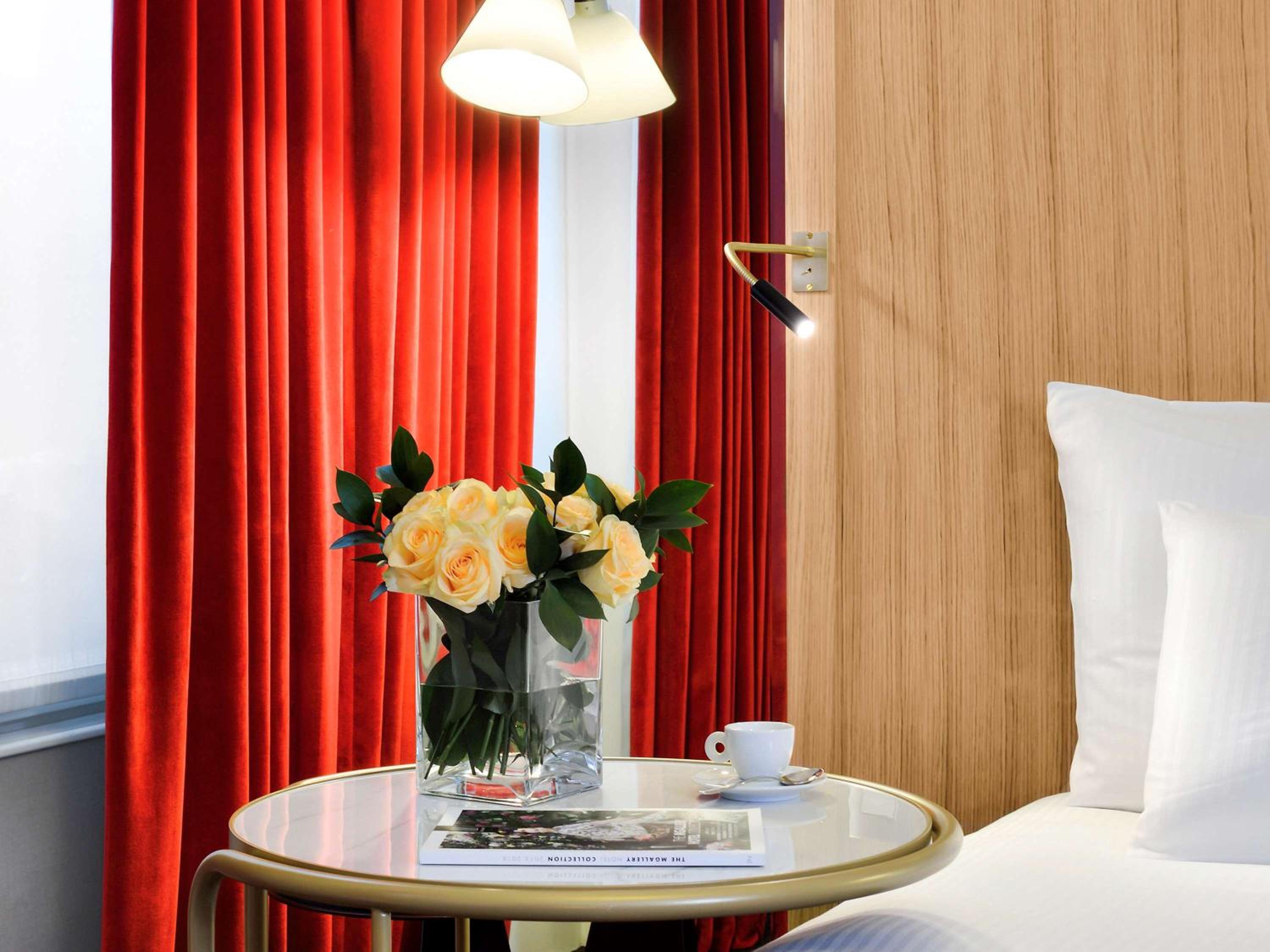 Classic Room with Queen Bed