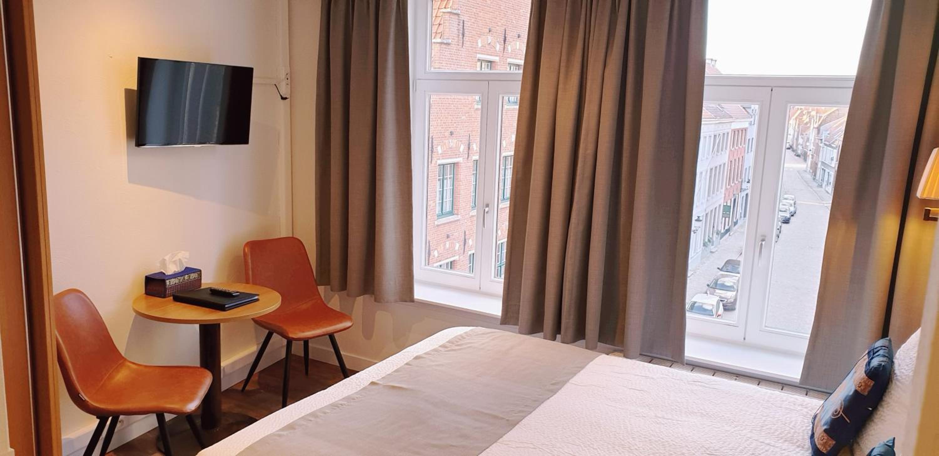 Standard King Room - Photo 4