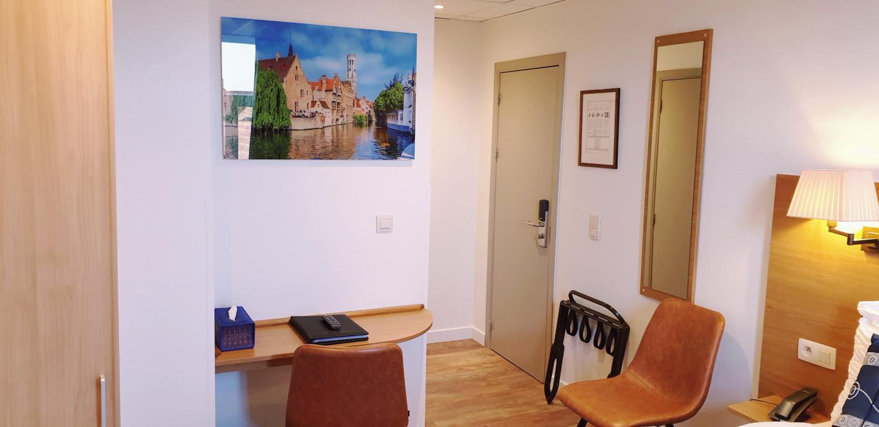 Standard King Room - Photo 6