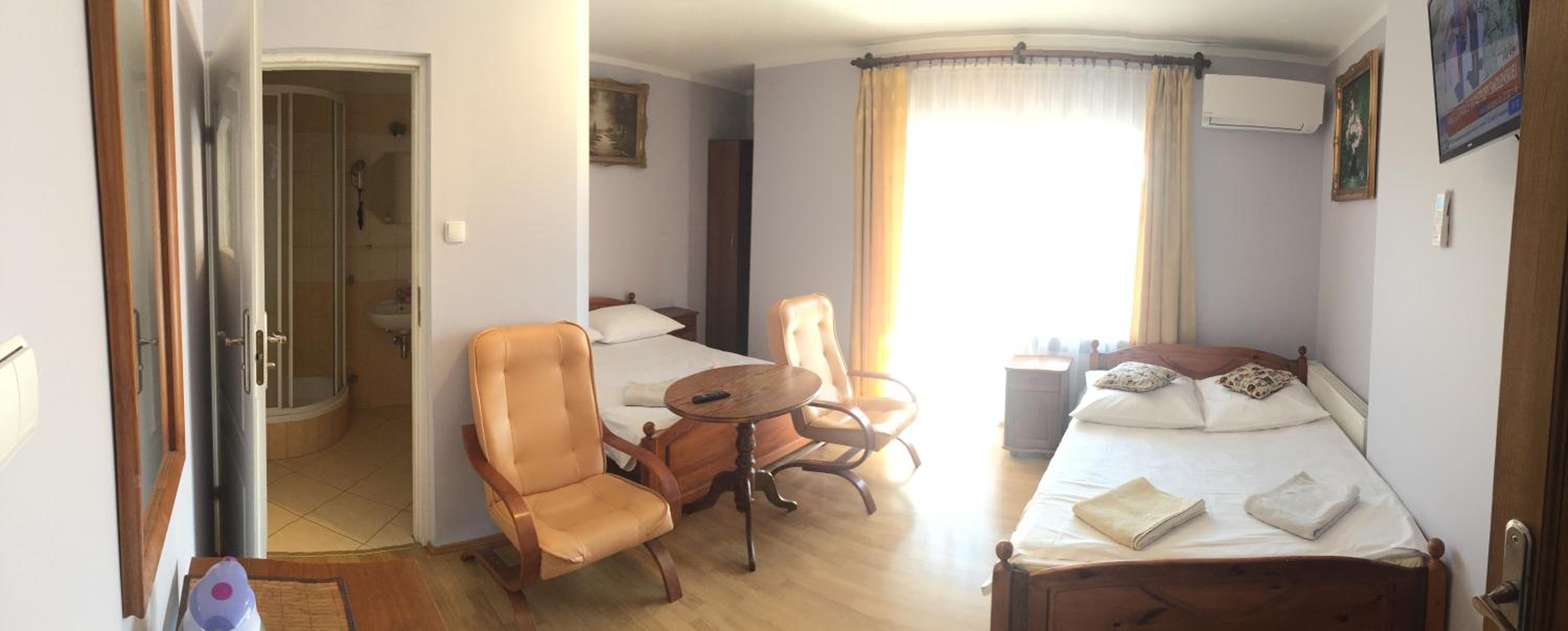 Quadruple Room - Photo 10