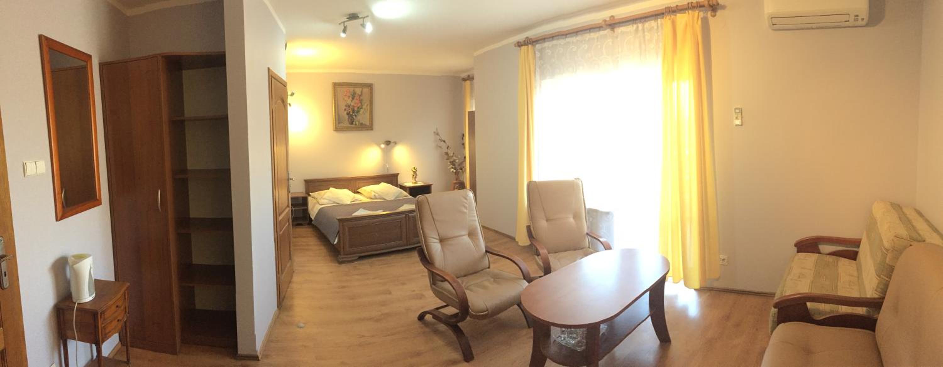 Quadruple Room - Photo 6