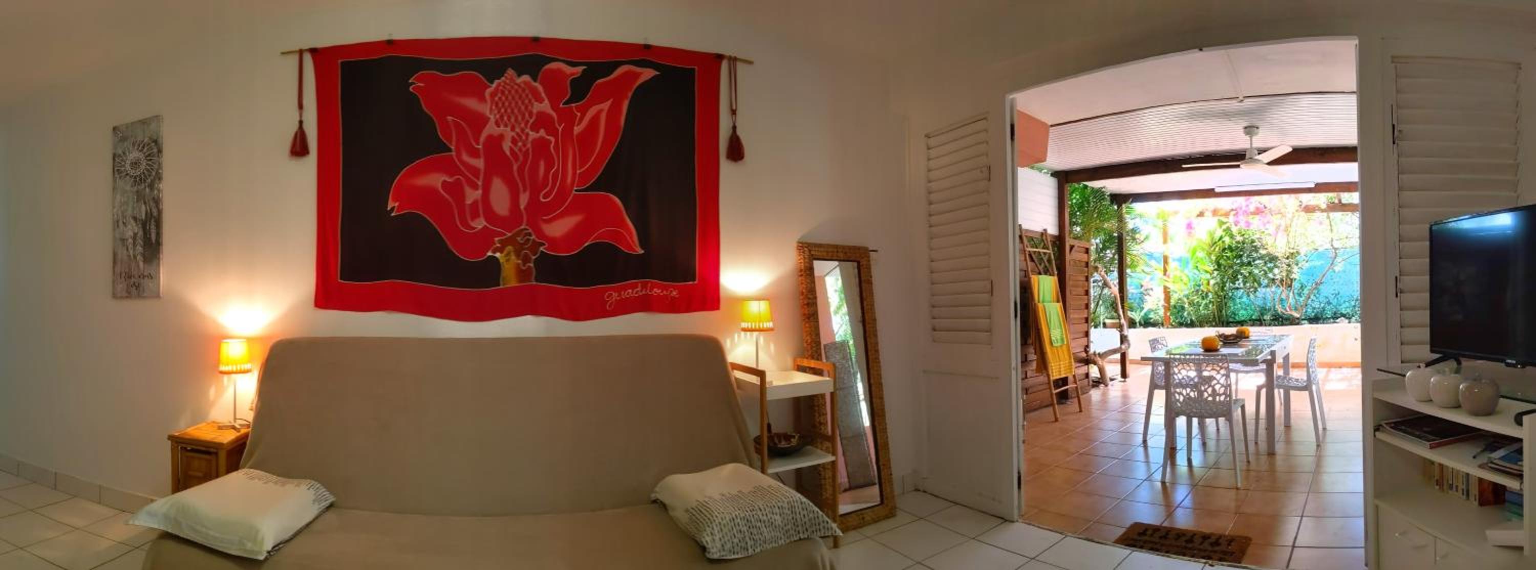 Apartment with Terrace - Photo 1