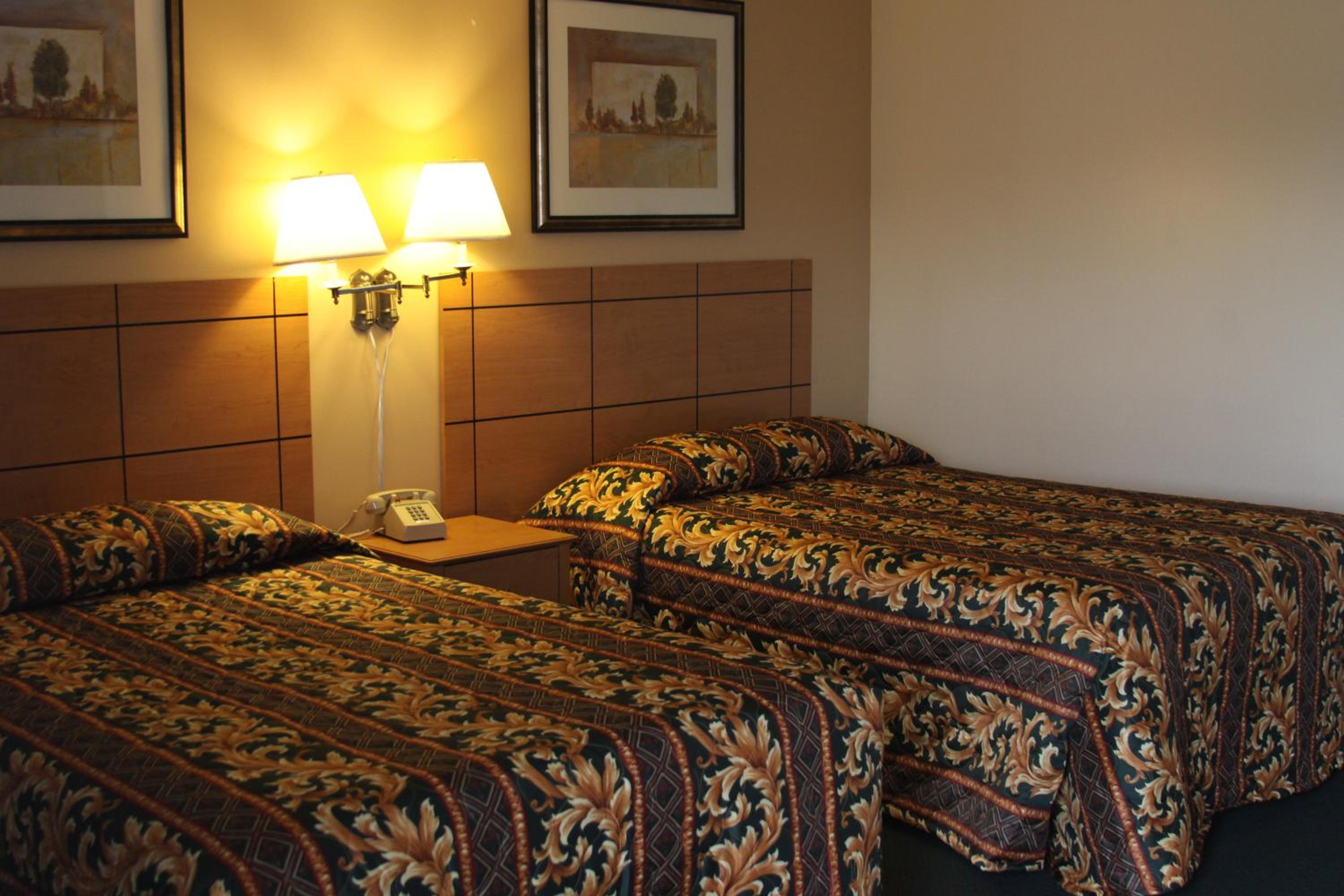 Double Room with Two Double Beds - Non-Smoking photo 3