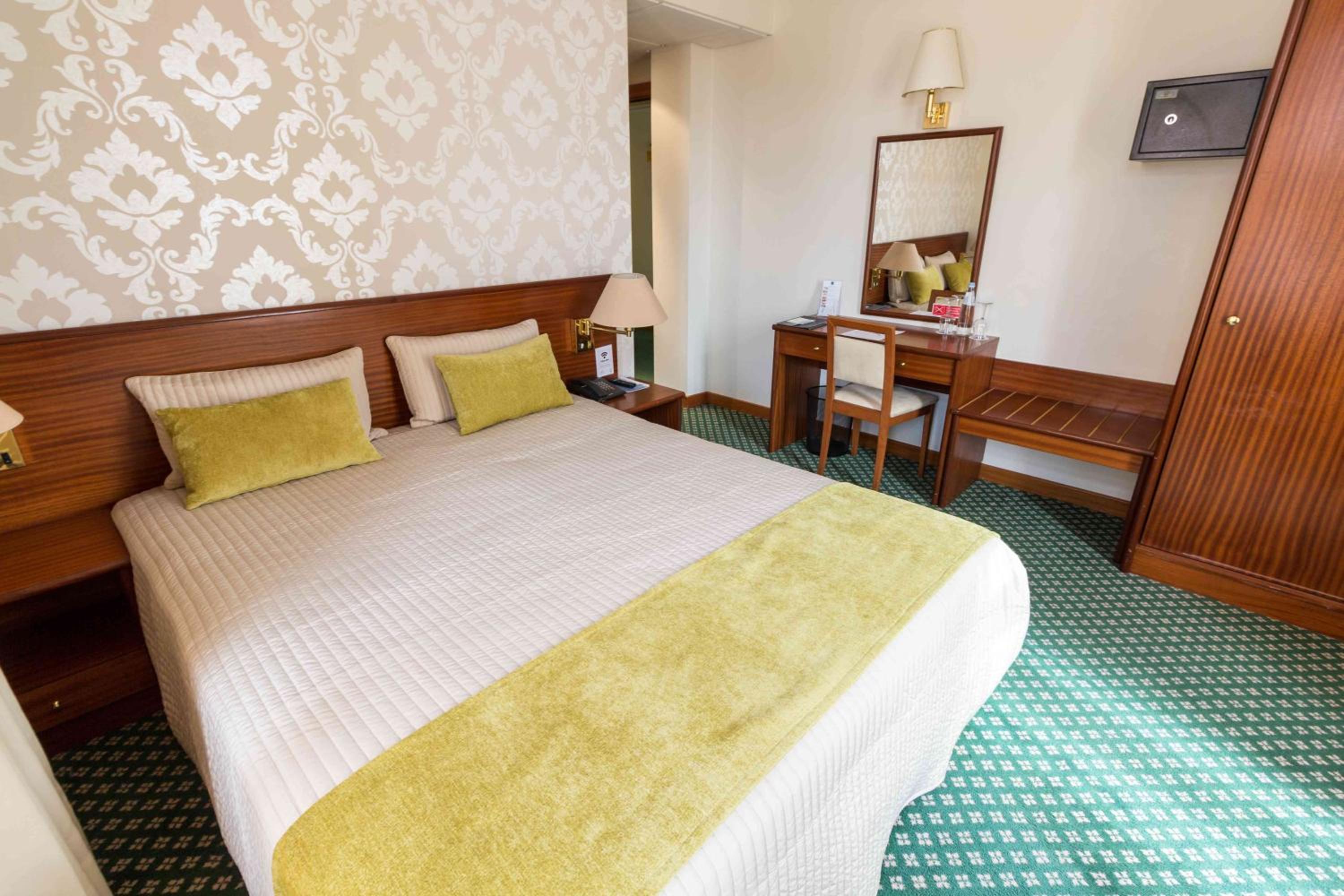 Double Room - Photo 4