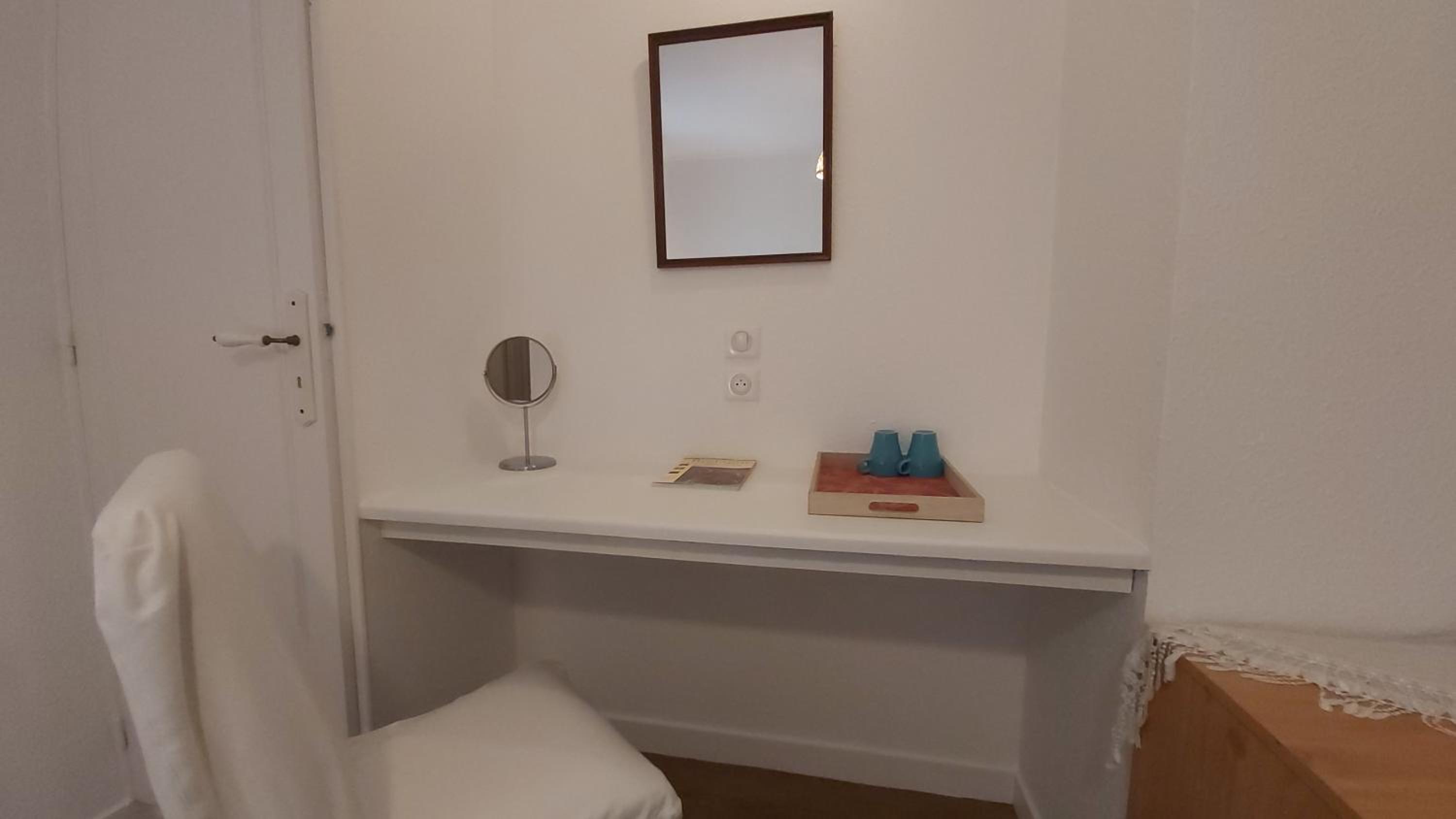Small Double Room - Photo 8