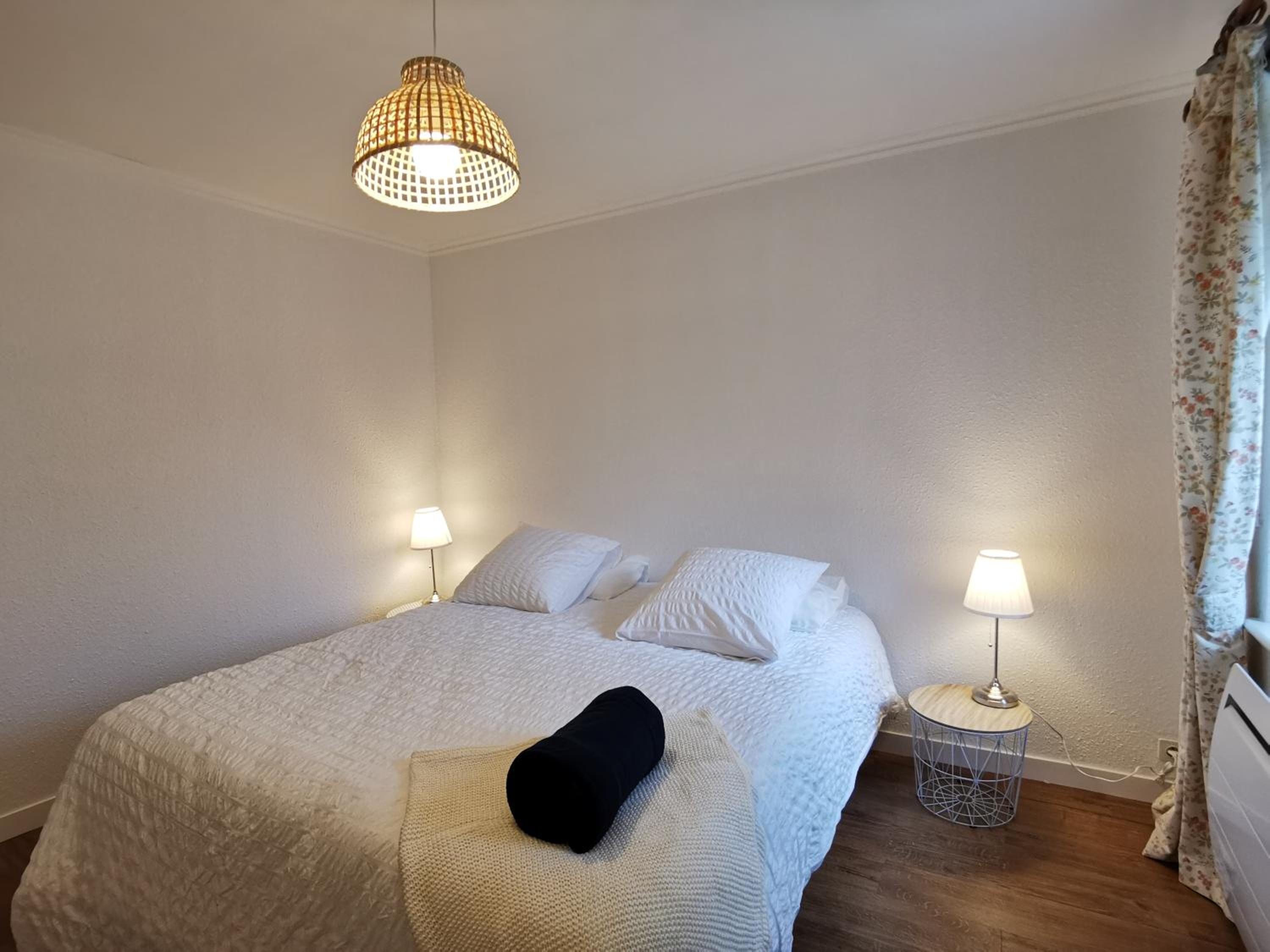 Small Double Room - Photo 11