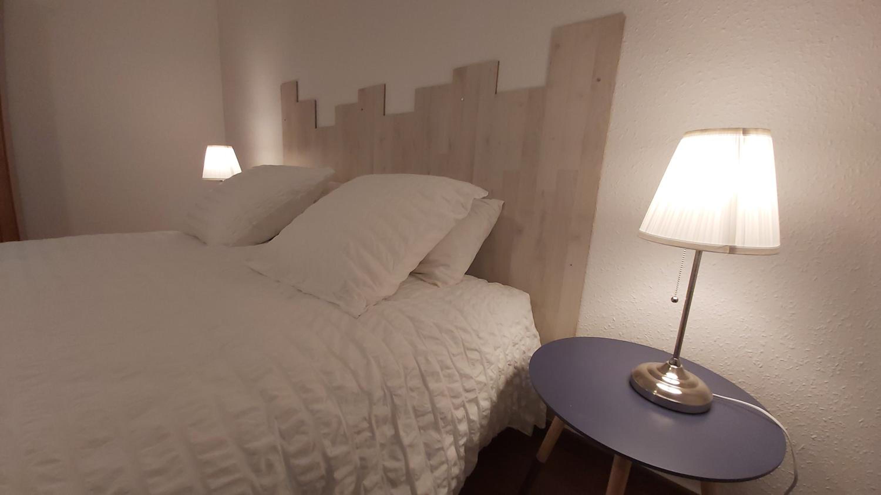 Small Double Room - Photo 13