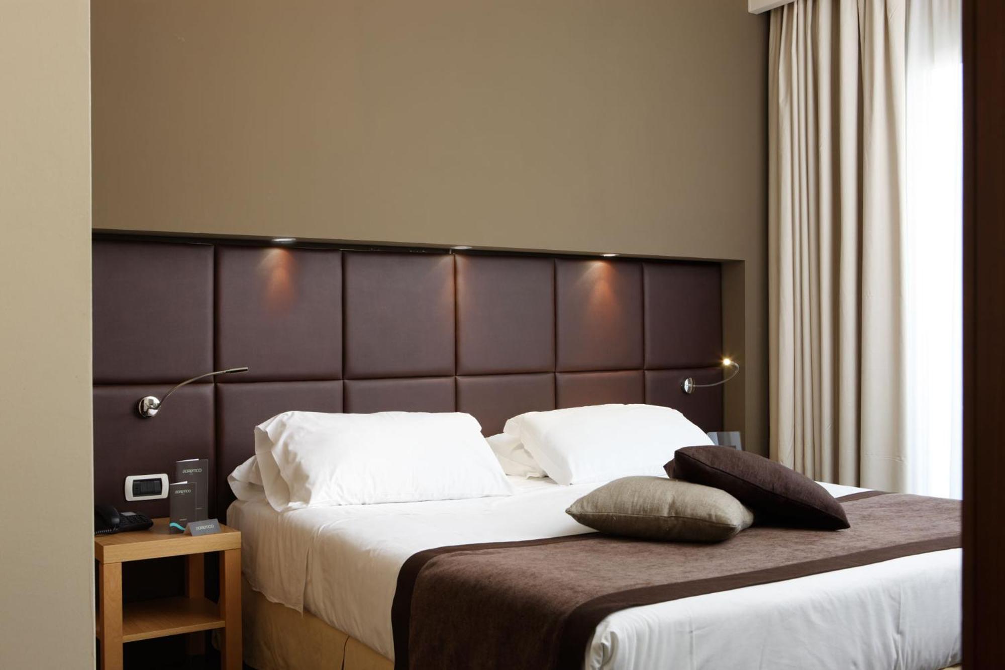 Deluxe Double or Twin Room photo 3