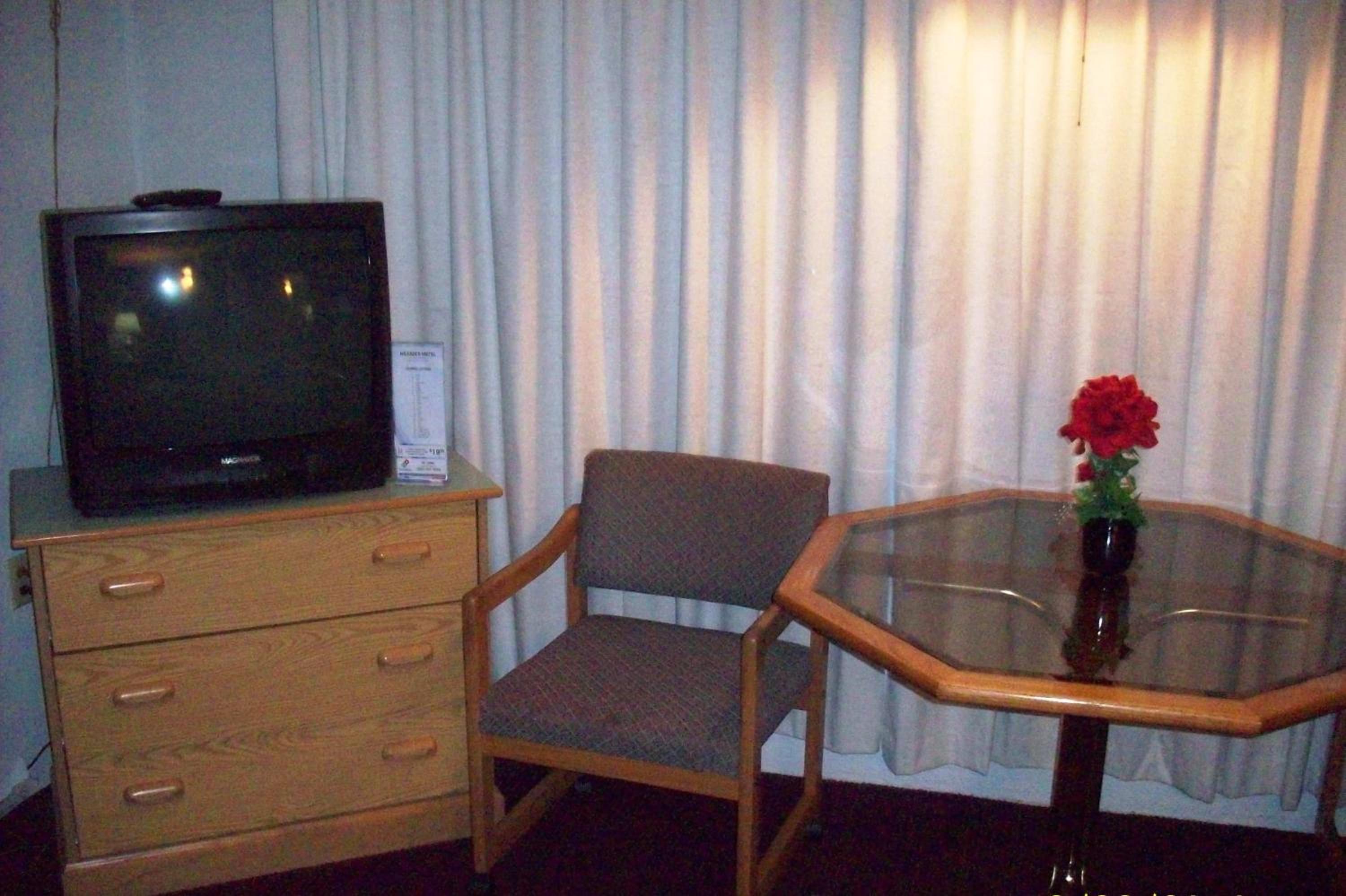 Double Room with Two Double Beds photo 3