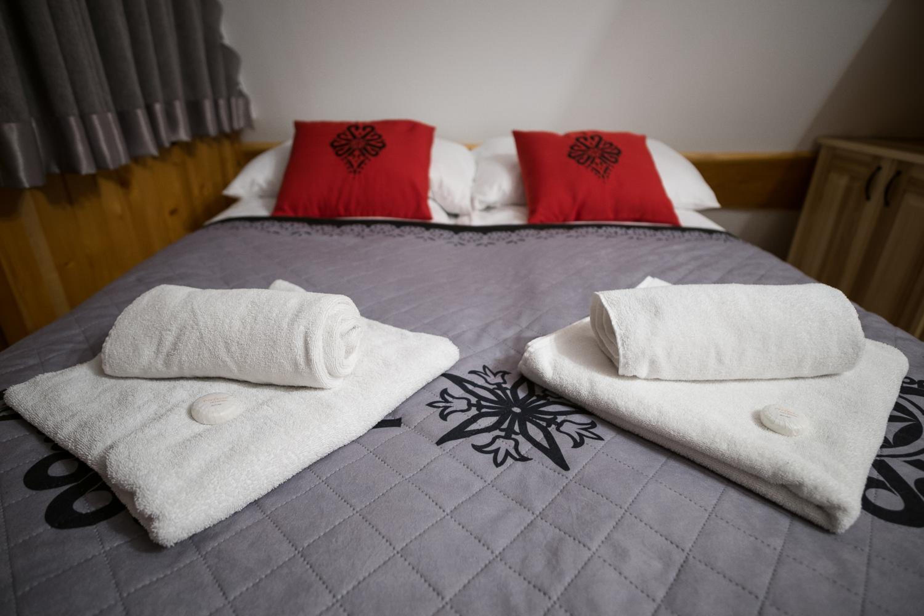 Quadruple Room with Mountain View