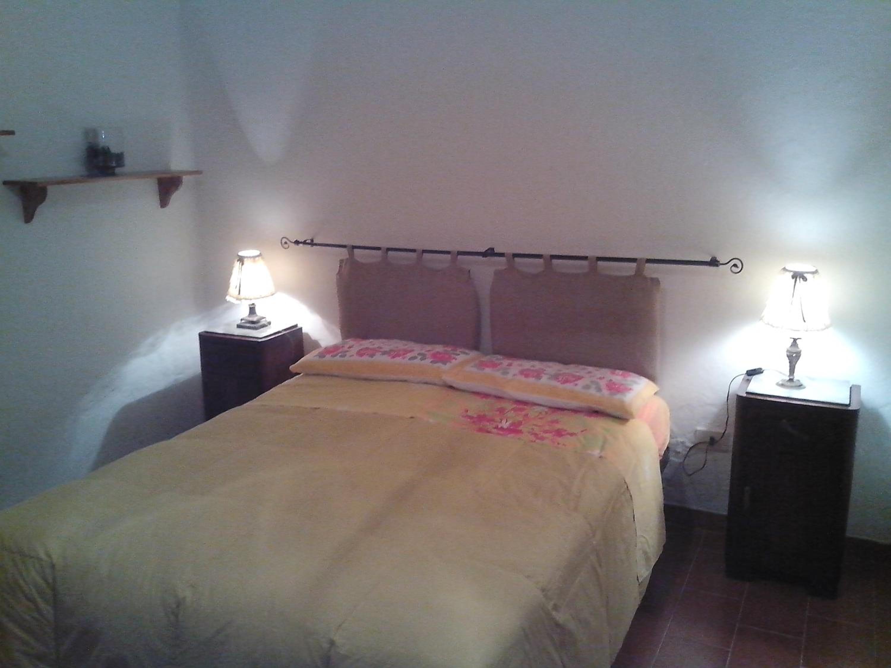 Apartment with Terrace - Photo 4