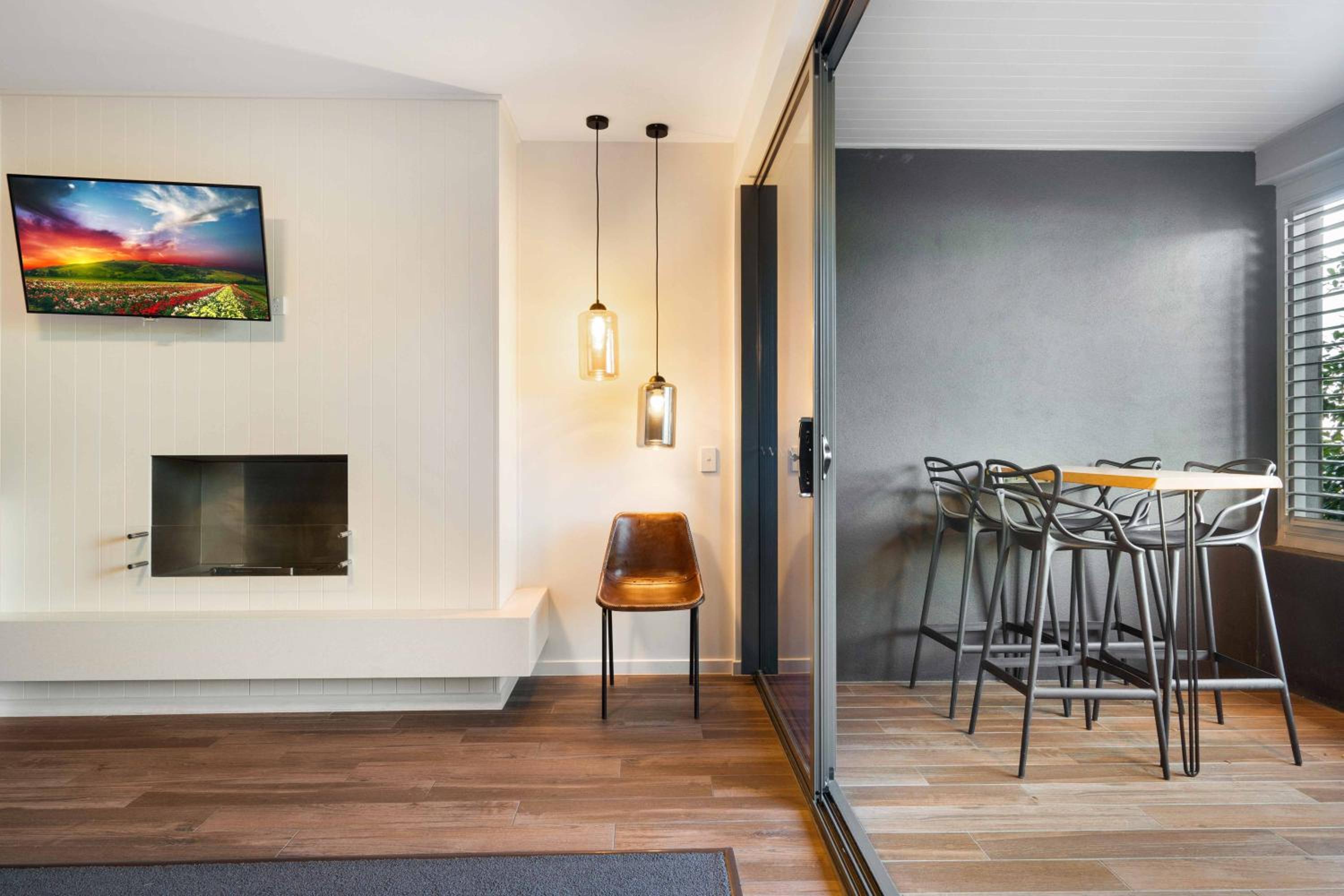 Two-Bedroom Apartment - Photo 10