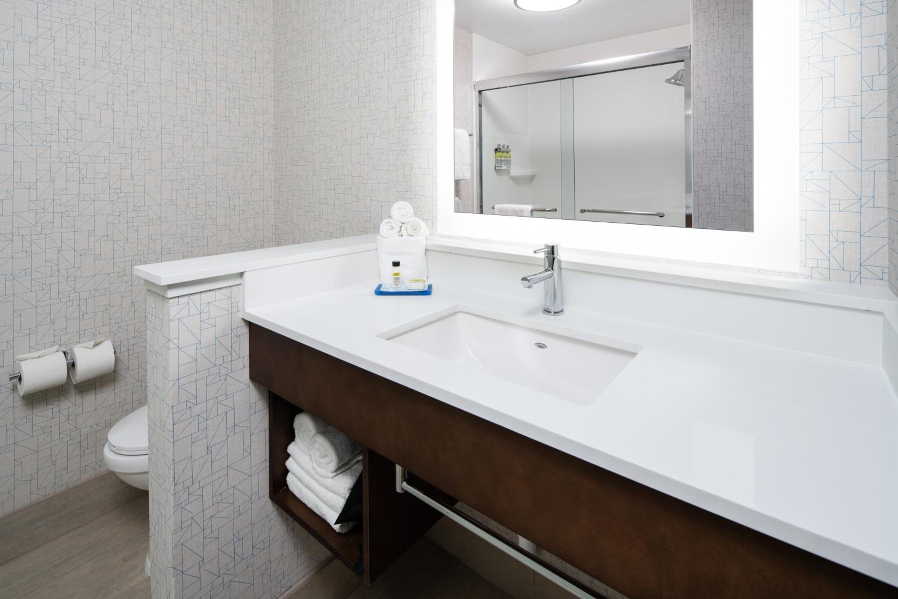 King Suite - Photo 2