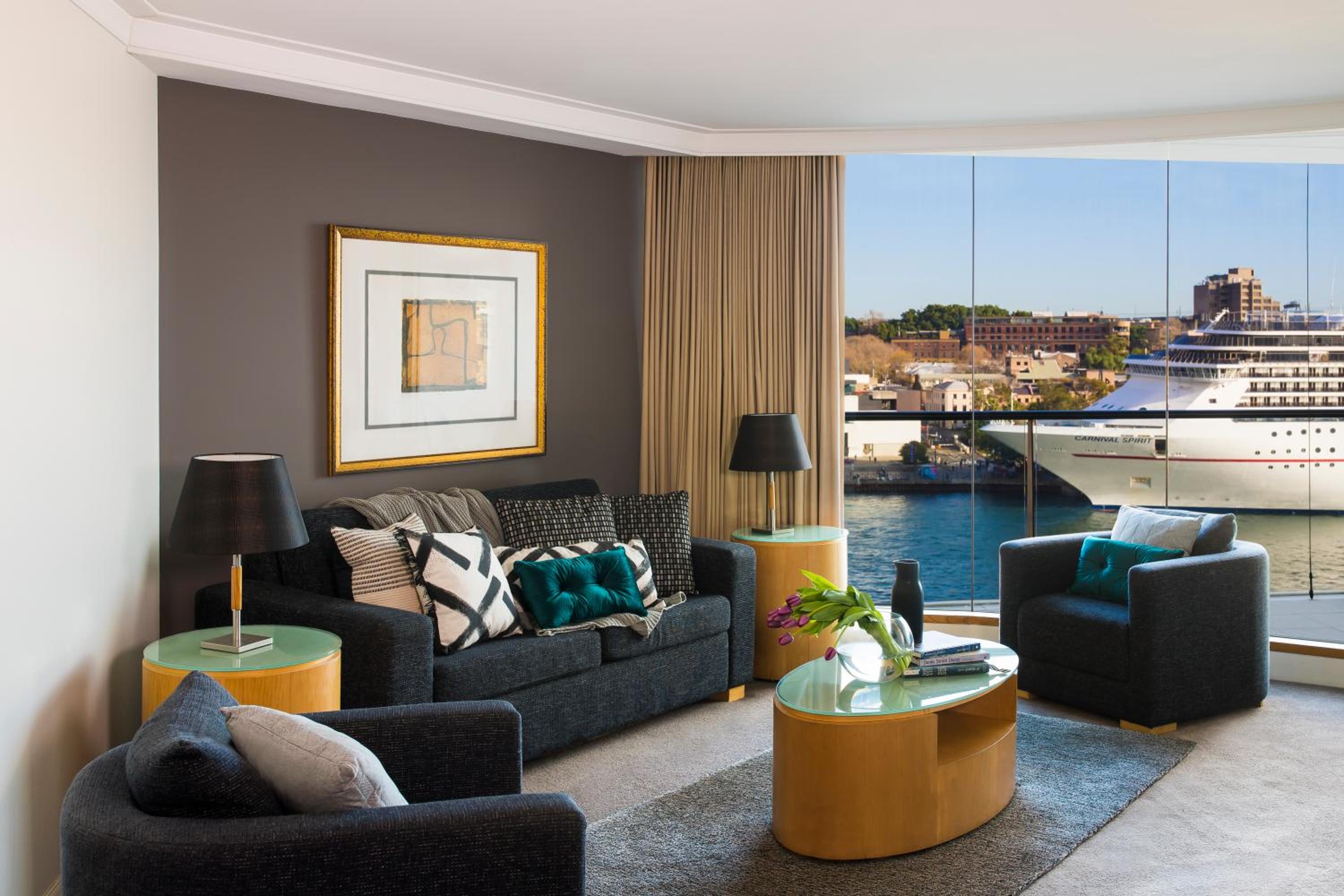 One-Bedroom Apartment with Harbor View