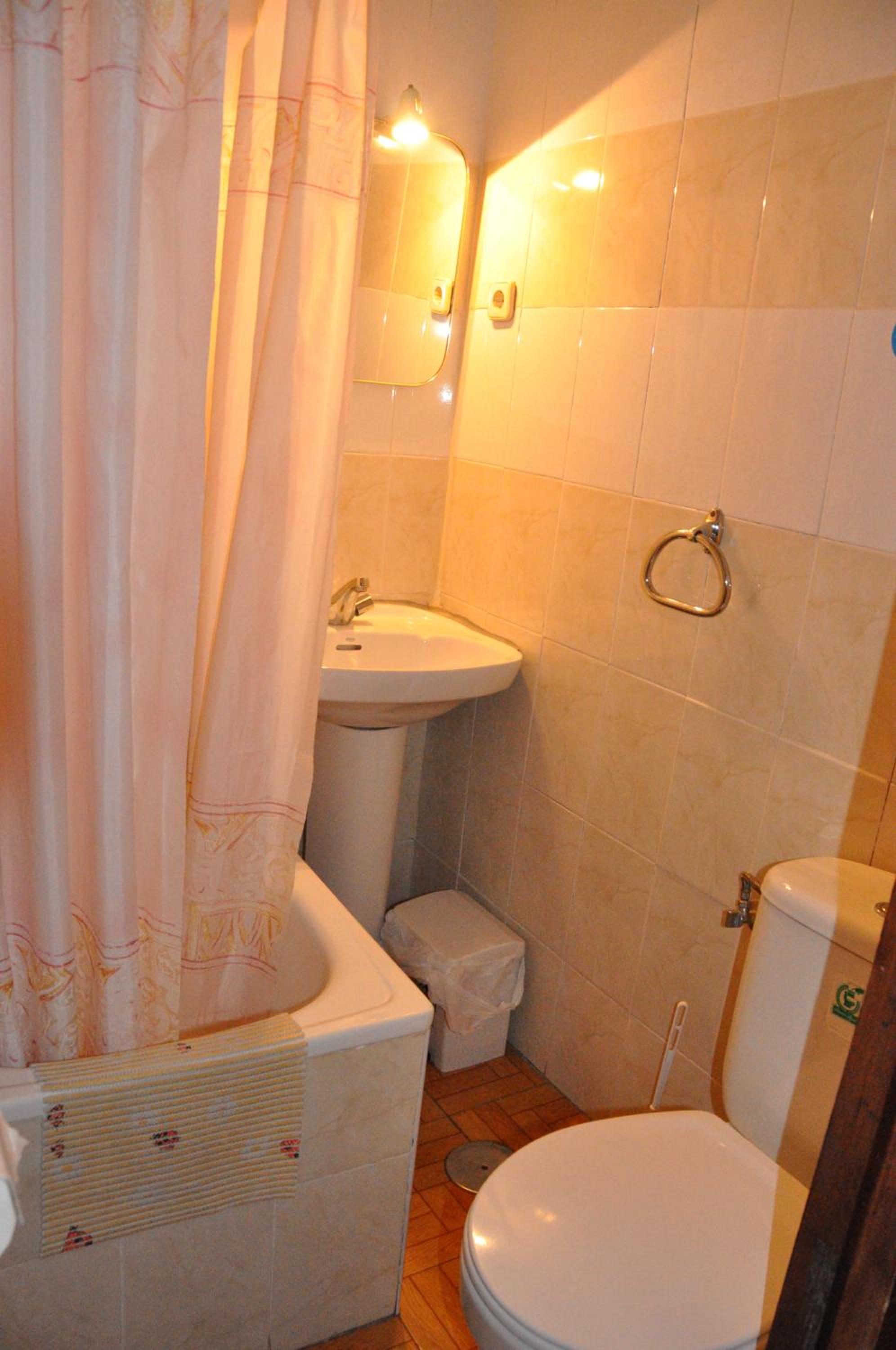 Double or Twin Room - Photo 2