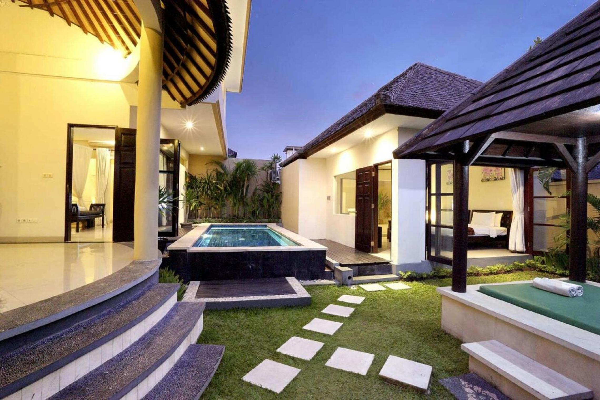 Three-Bedroom Villa with Private Pool - Photo 7