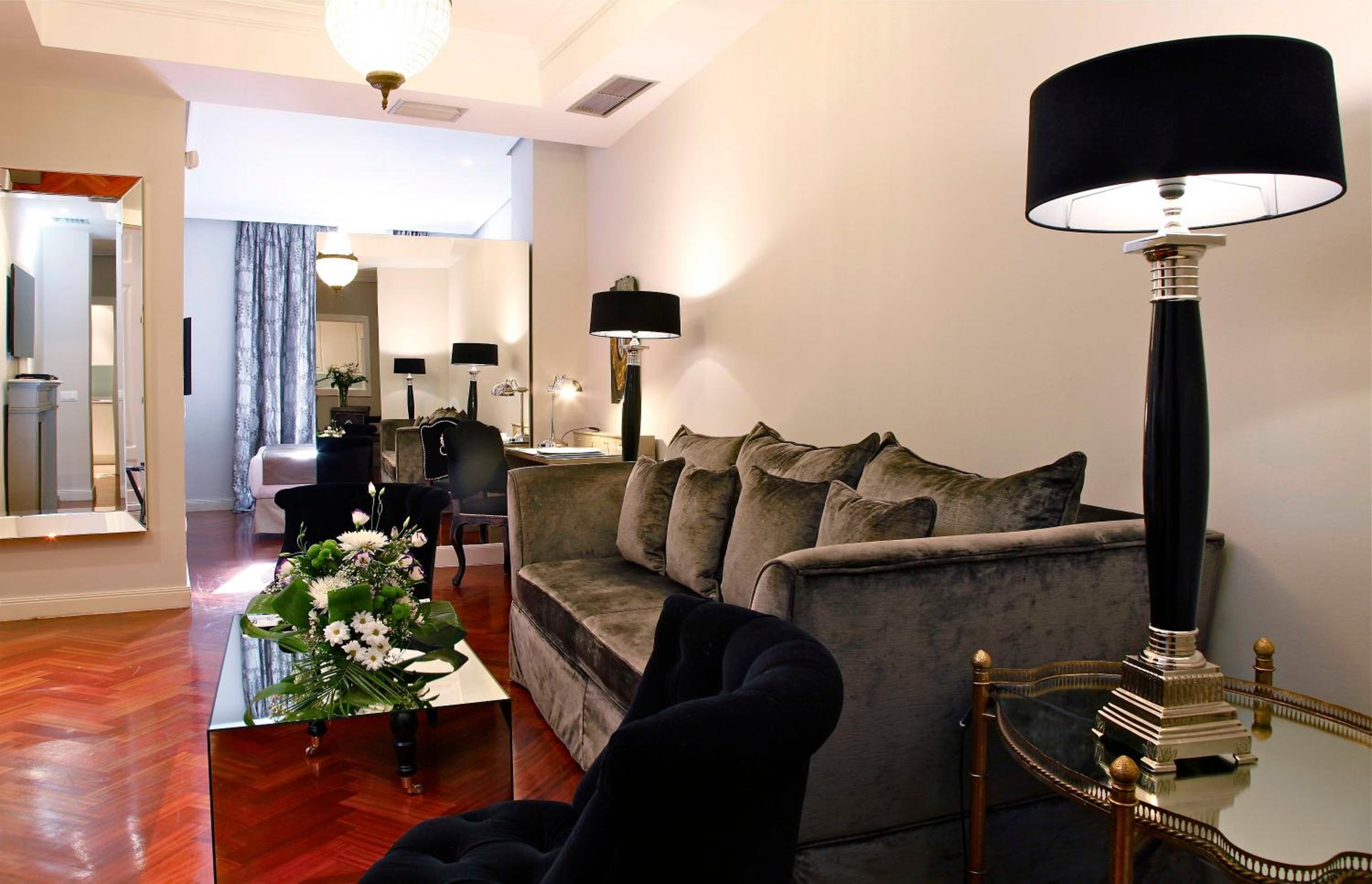 Senior Suite - Photo 4