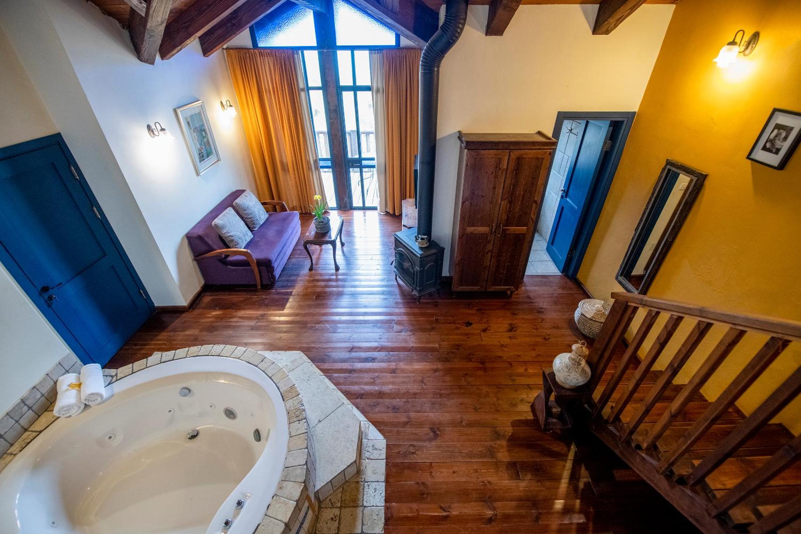 Suite with Garden View photo 1