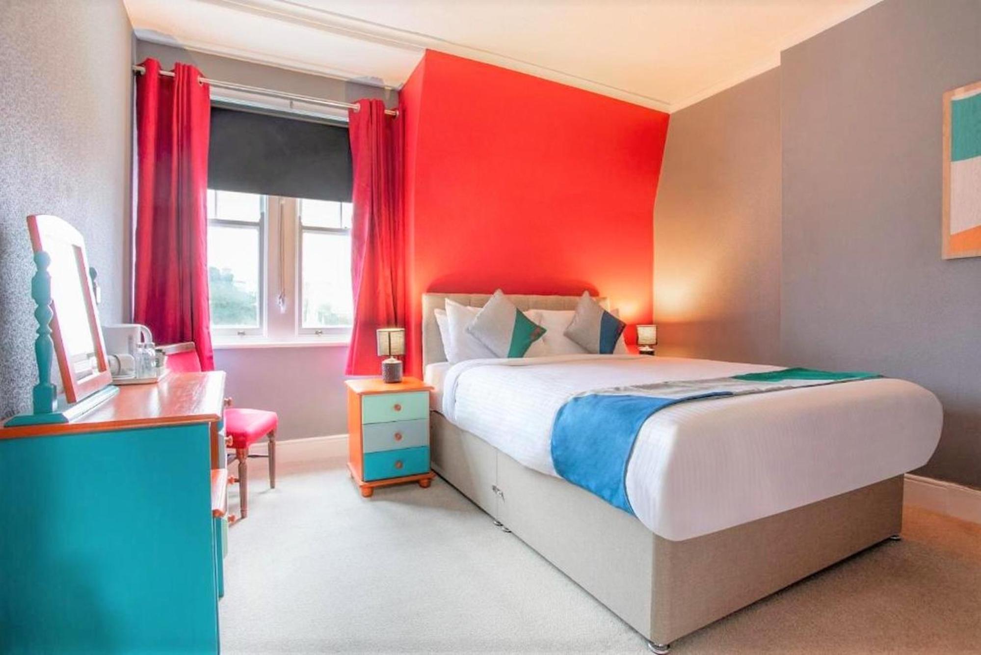 Standard King Room photo 1