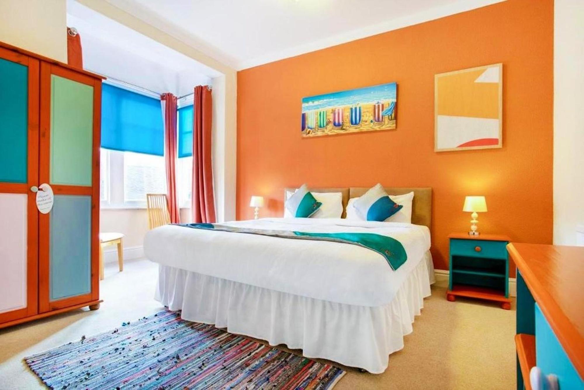 Deluxe King Room photo 2