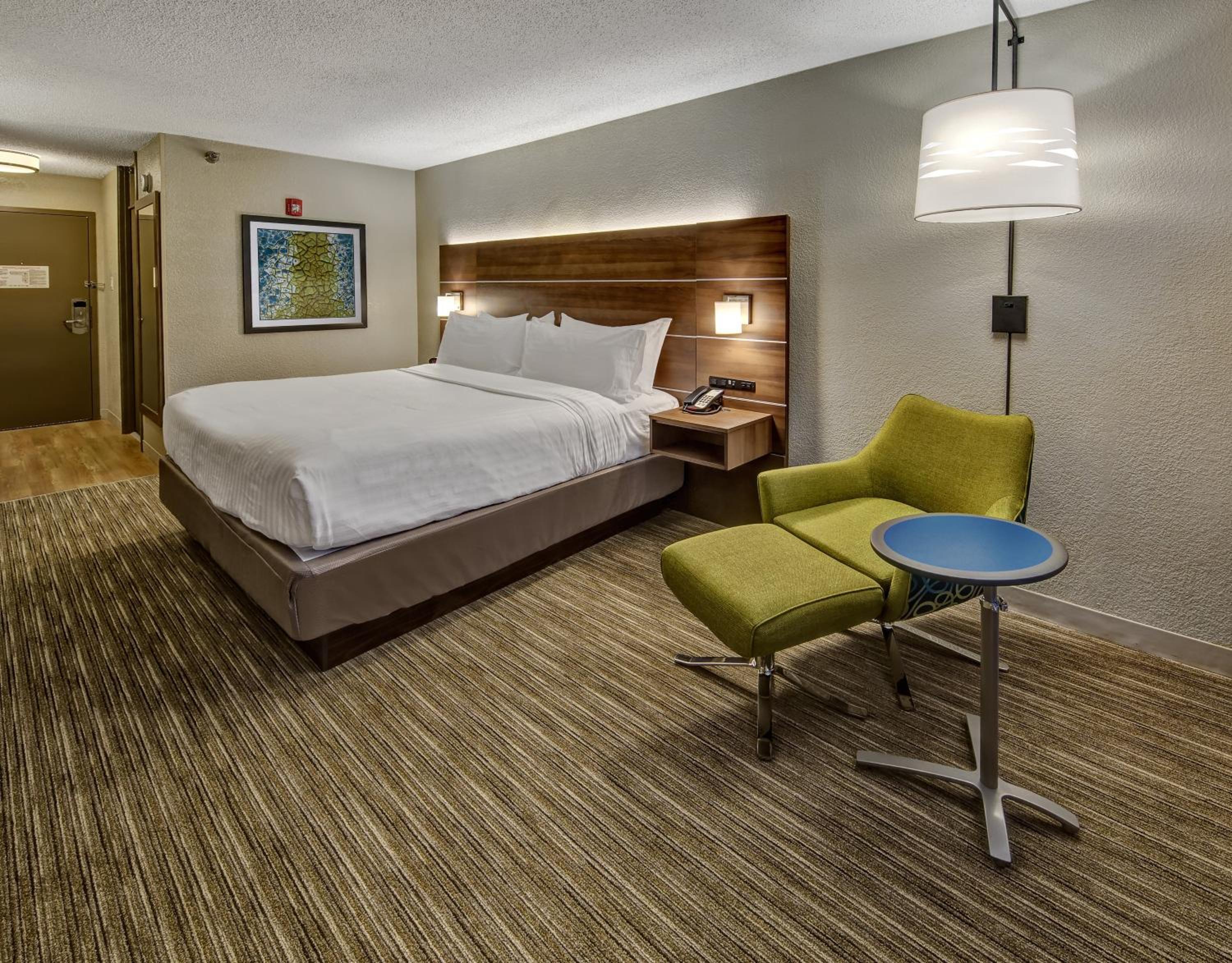 Standard King Room - Photo 1