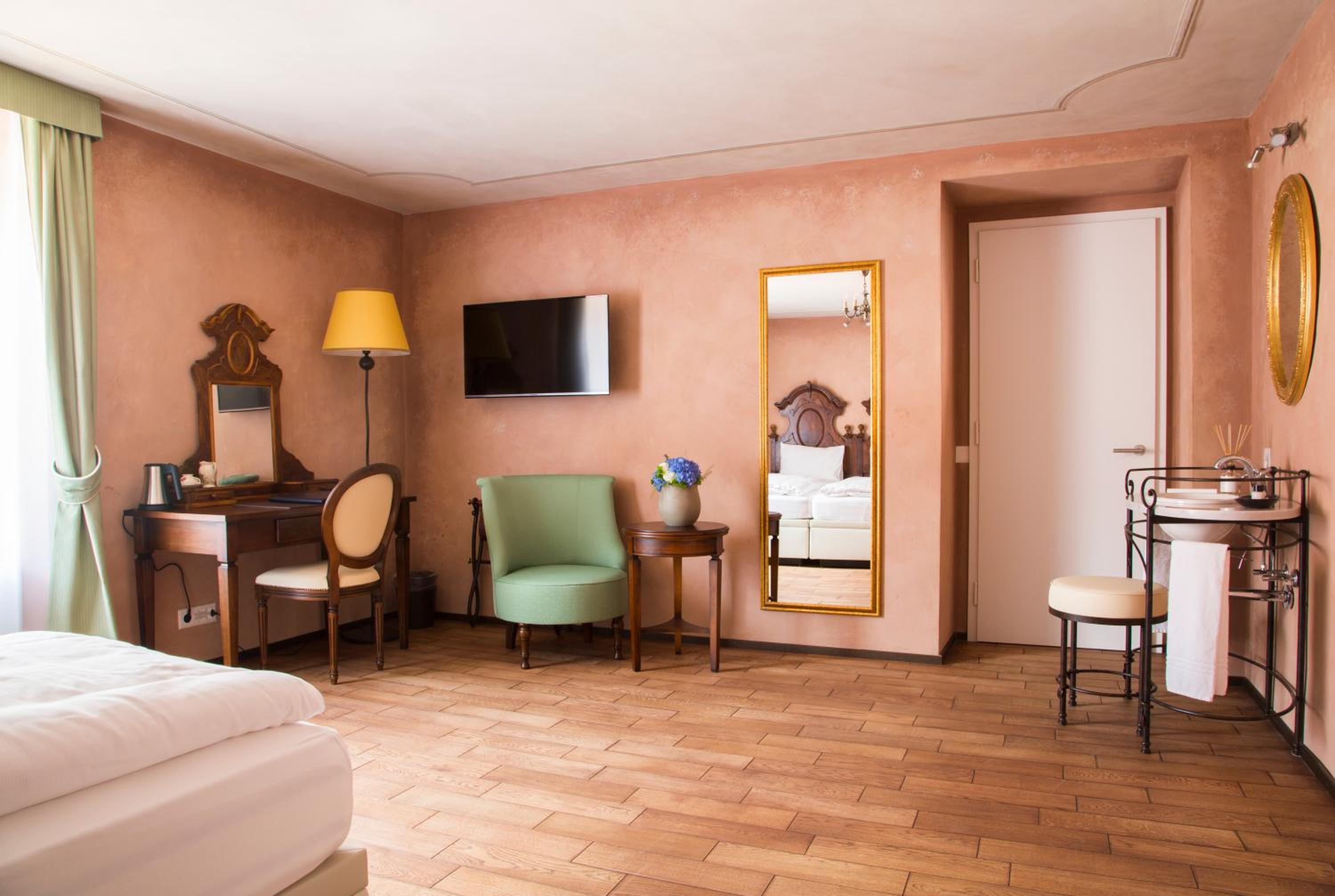 "Unique" Double or Twin Room photo 3