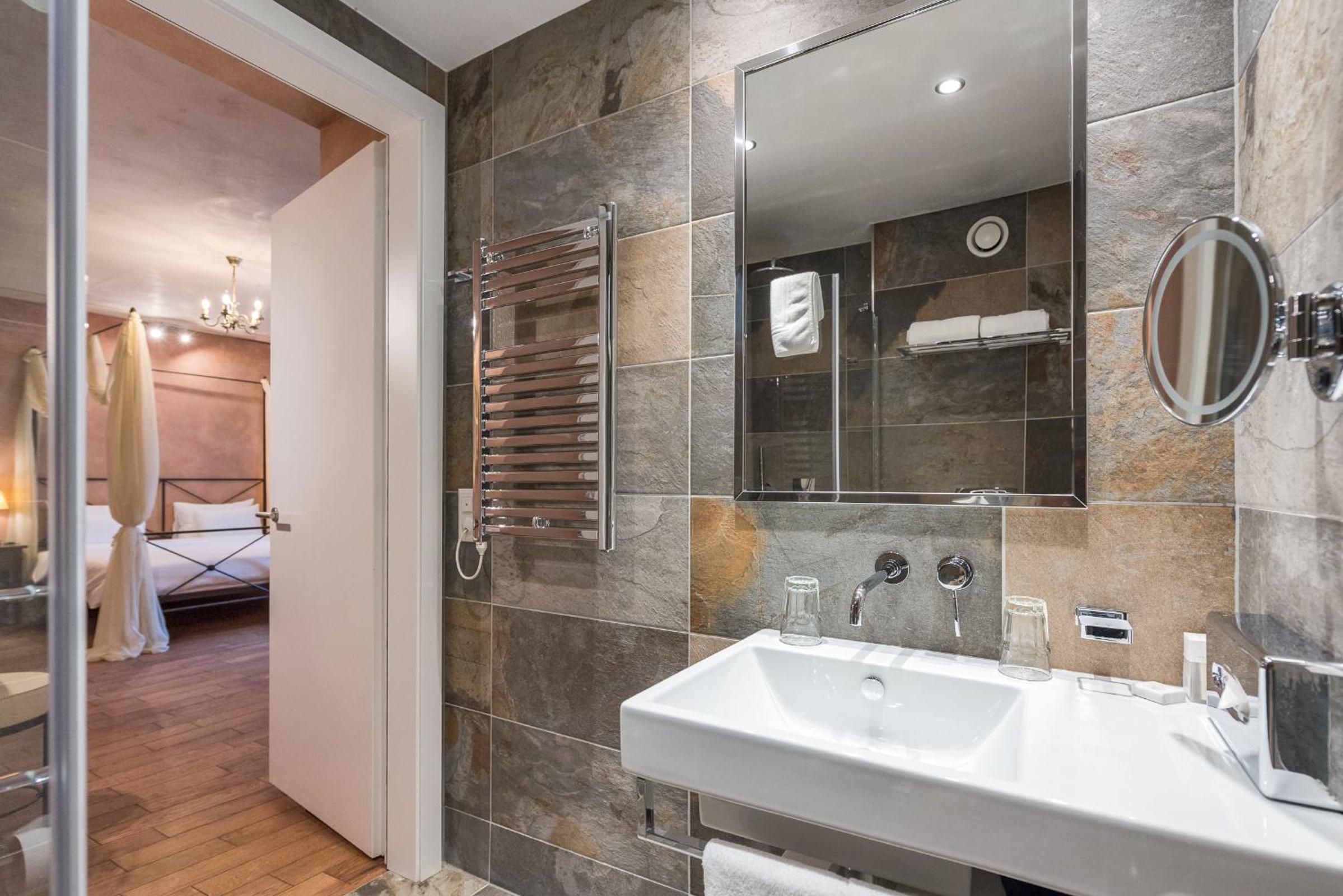 "Unique" Double or Twin Room photo 2