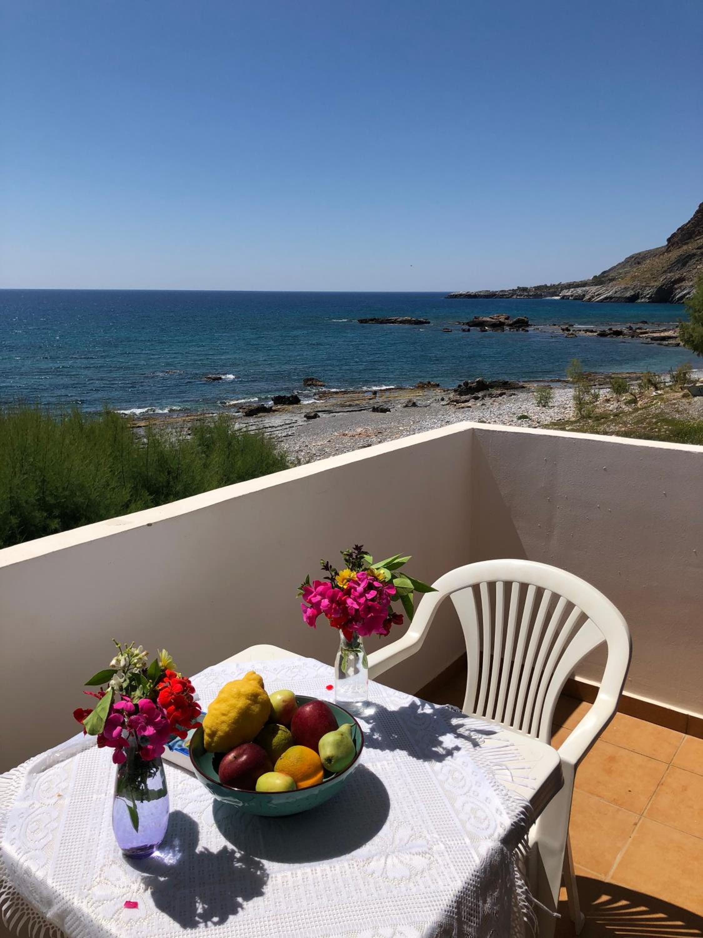 Deluxe Double Room with Balcony and Sea View - Photo 16
