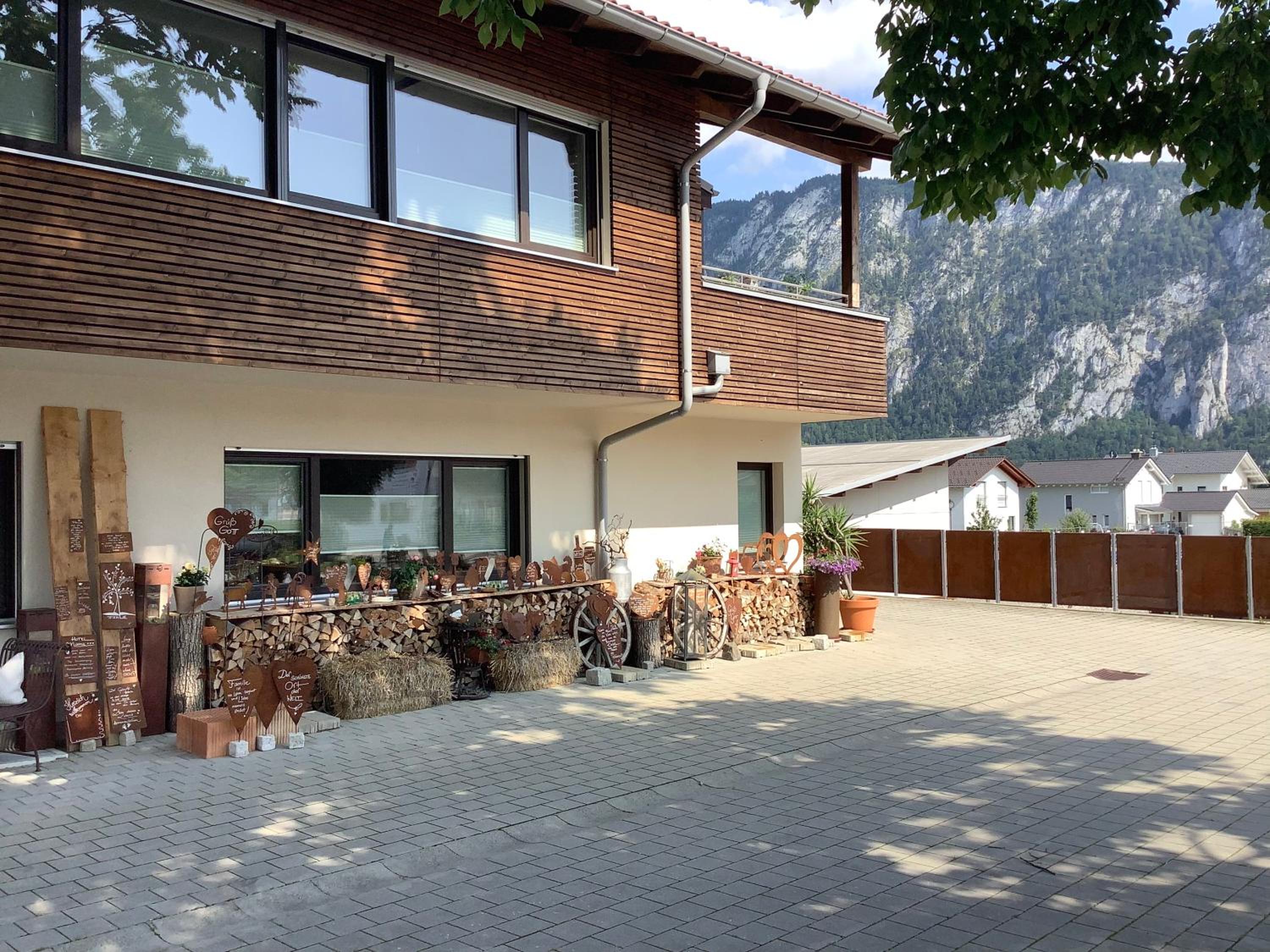 Apartment With Mountain View photo 3