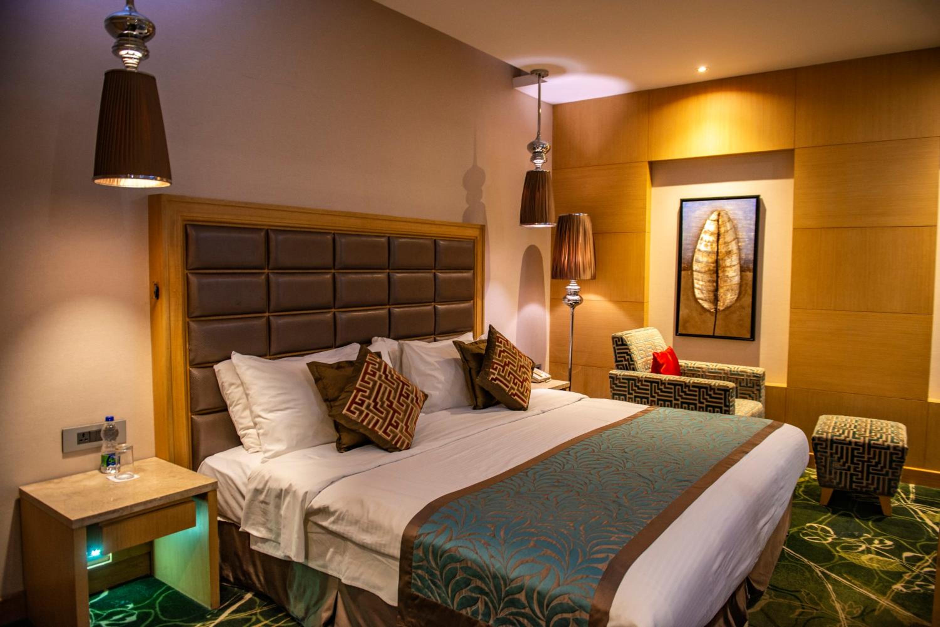 Junior Suite - 10% Discount on Food & Beverages photo 2