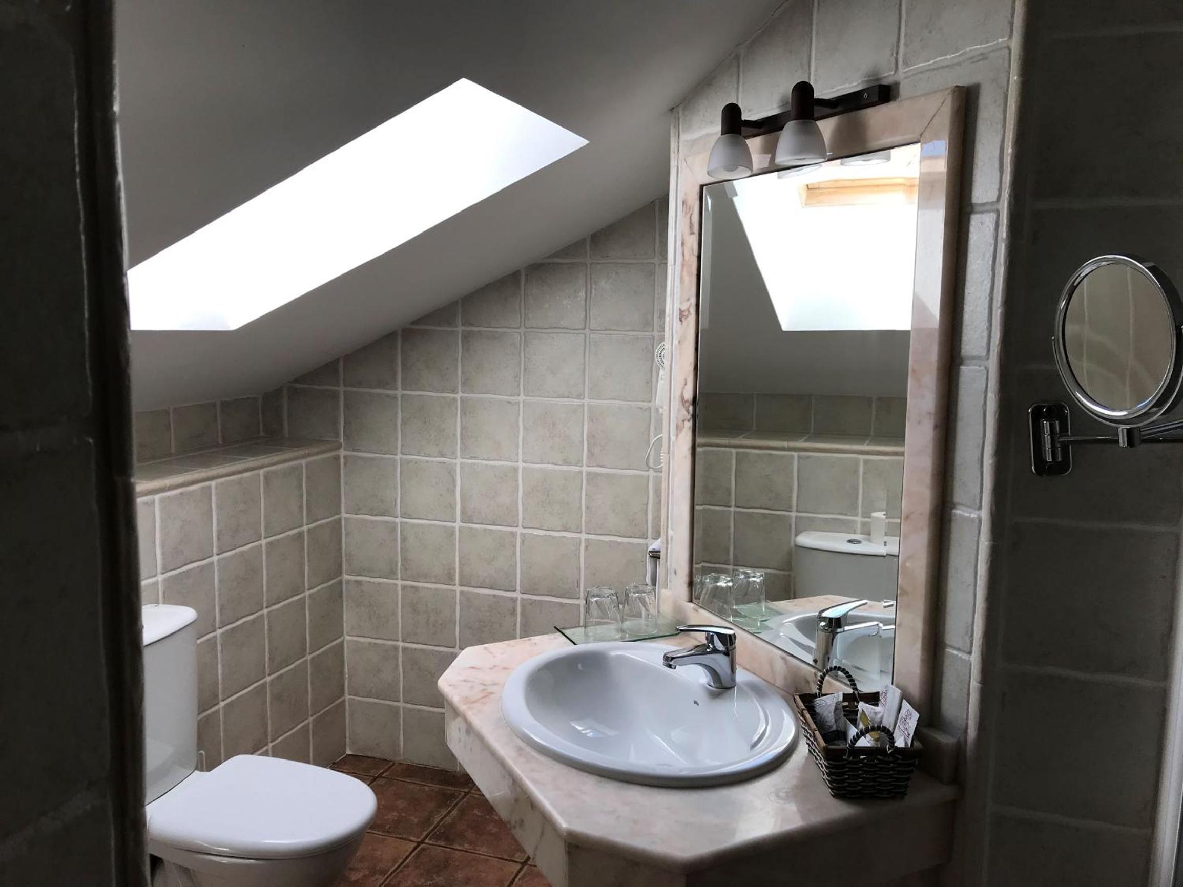 Budget Double Room photo 2