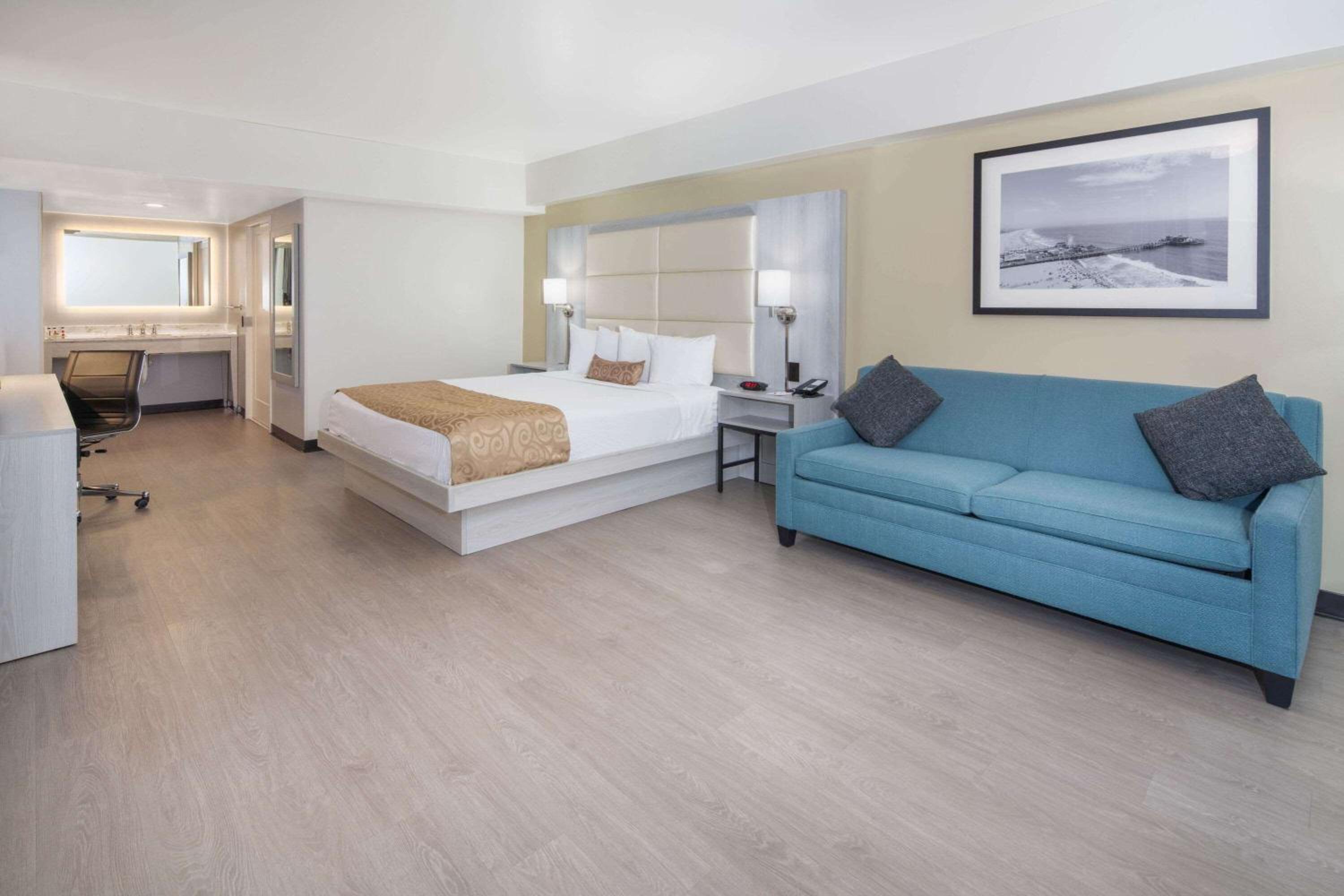 King Room with Mobility/Hearing Impaired Access - Non-Smoking - Photo 1