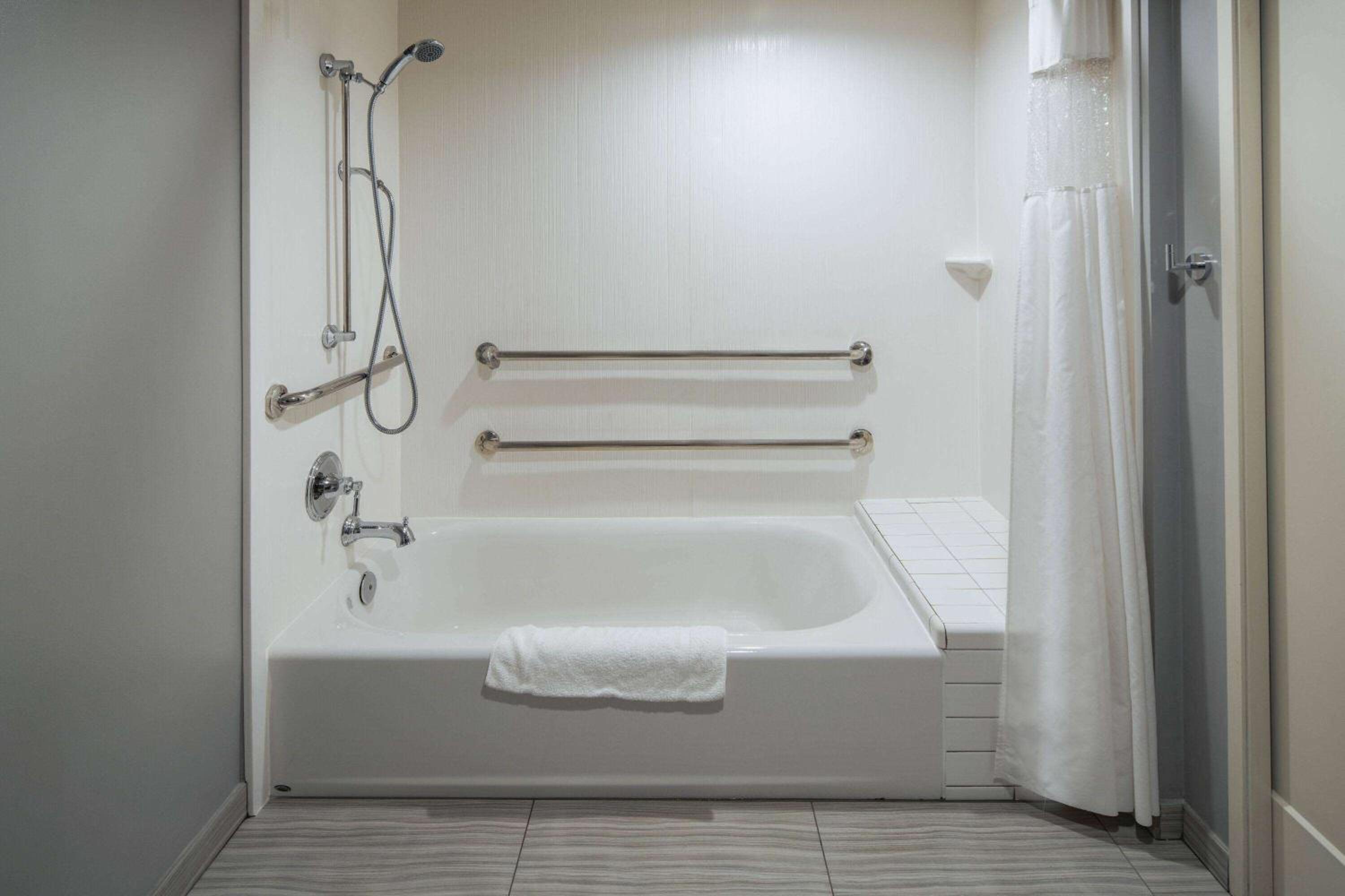 King Room with Mobility/Hearing Impaired Access - Non-Smoking - Photo 2