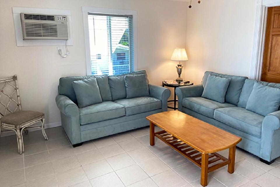 One-Bedroom Suite with Two Queen Beds - Water View photo 1