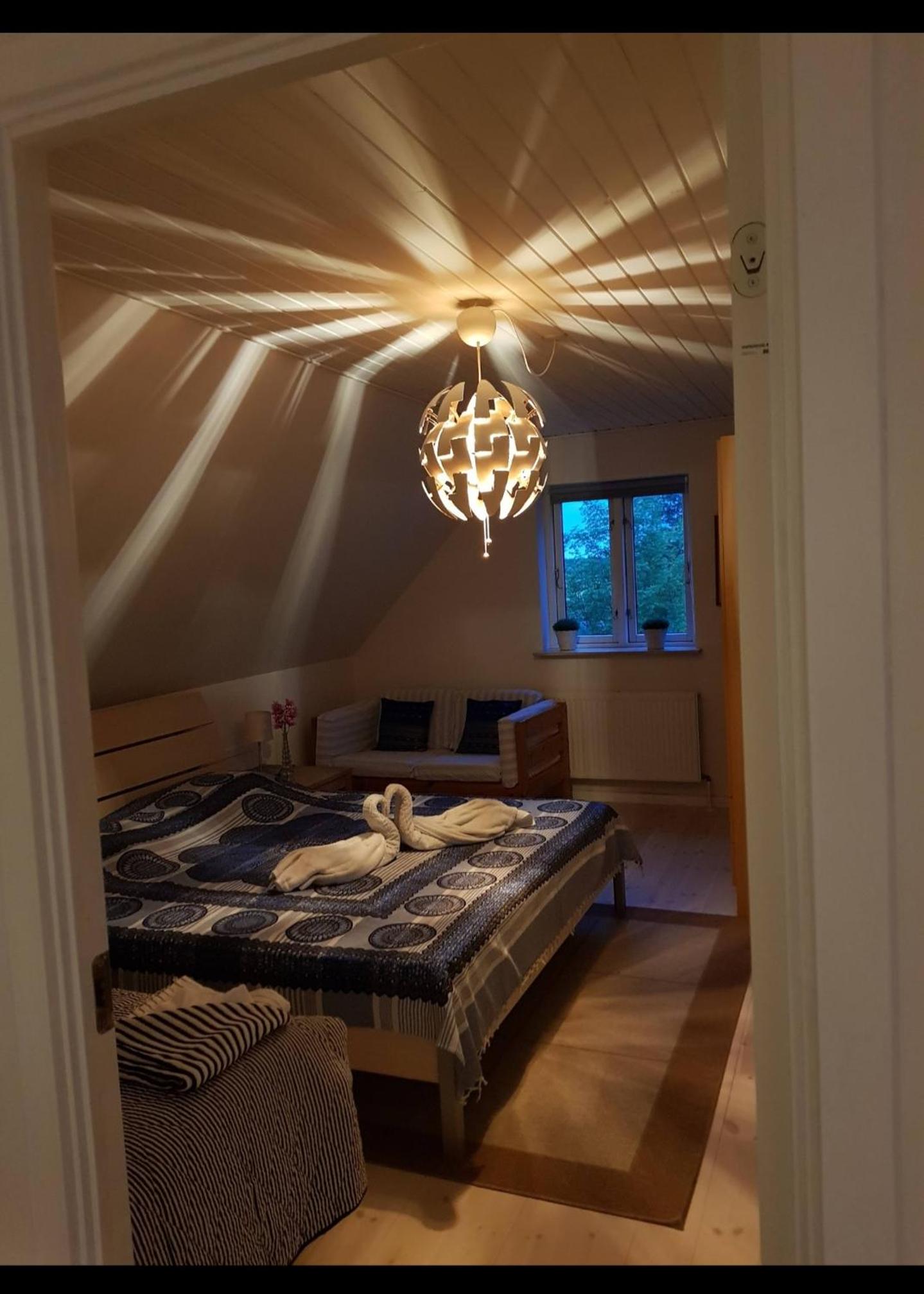 Double Room with Shared Bathroom photo 1