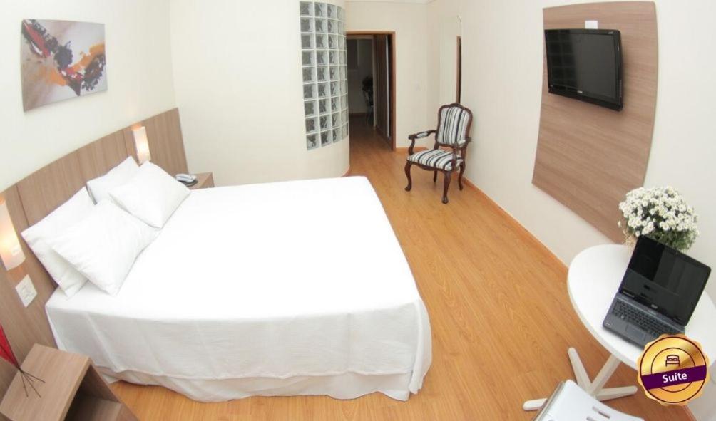 Suite with Hot Tub