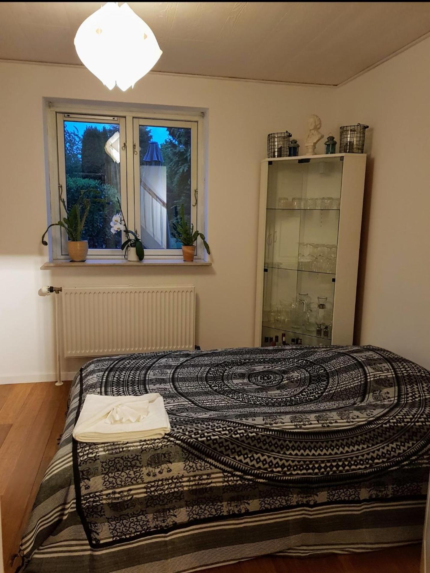Single Room with Shared Bathroom photo 1