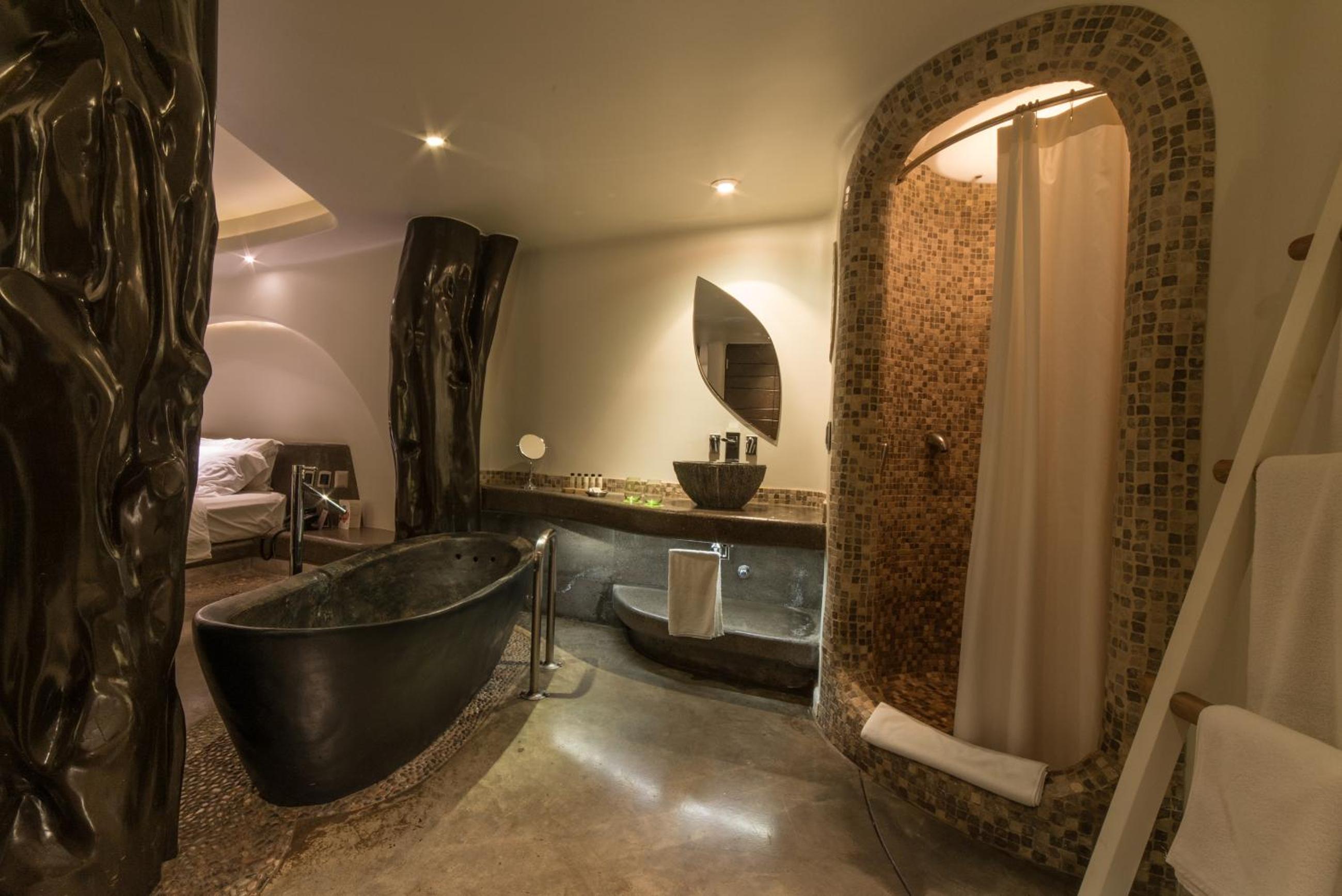 King Room with Sea View - Photo 2