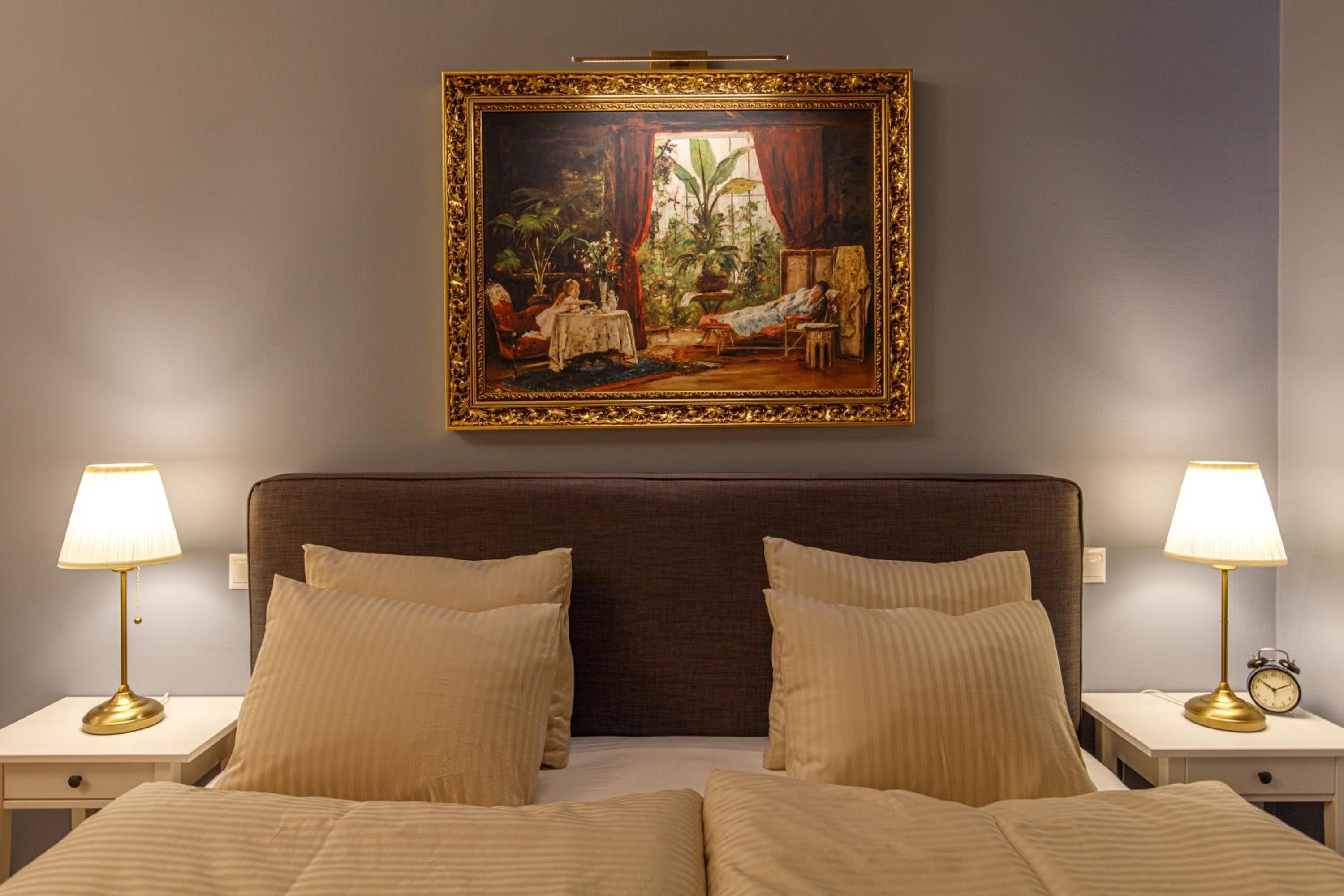 One-Bedroom Apartment - Photo 14