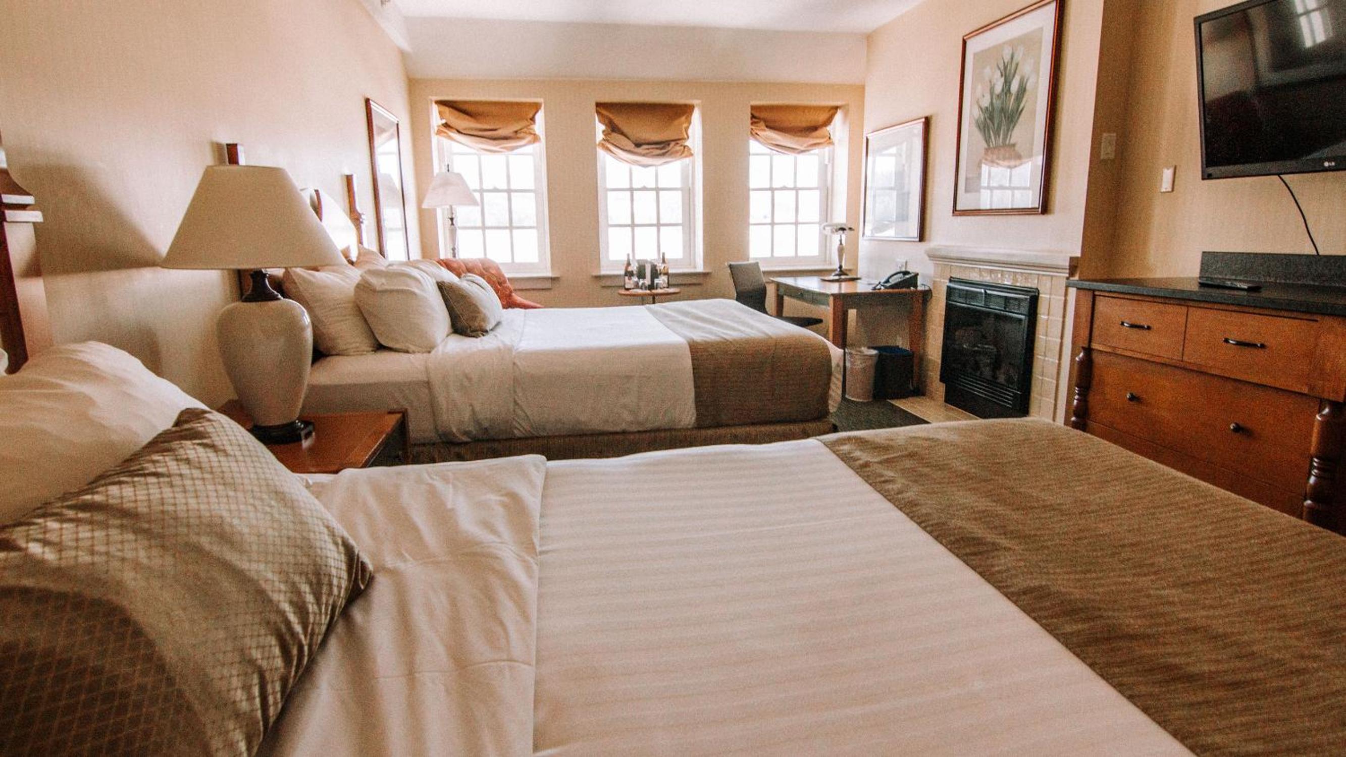 Deluxe Queen Room photo 2
