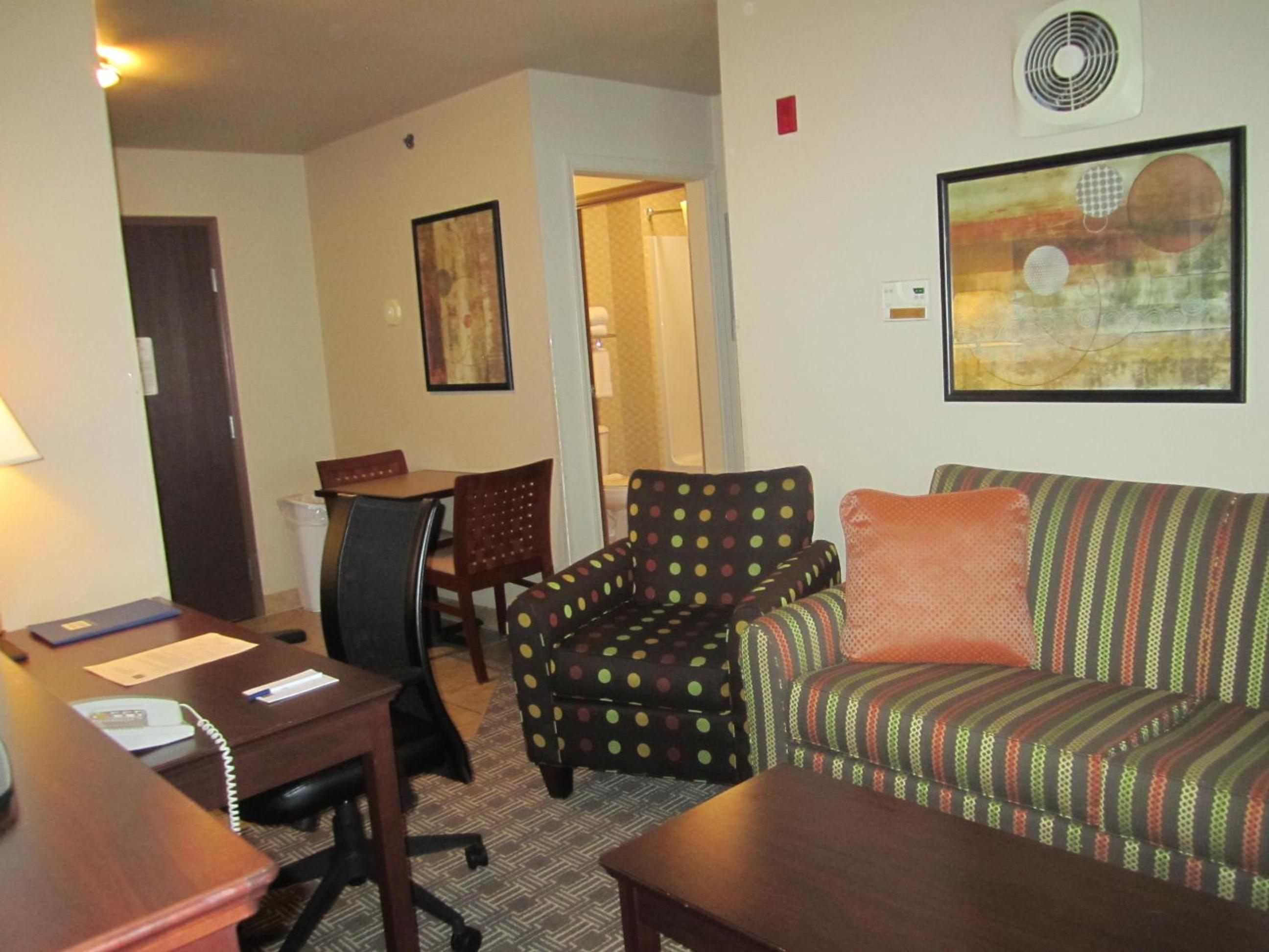 Superior Efficiency Queen Suite with Two Queen Beds - Non-Smoking - Photo 1