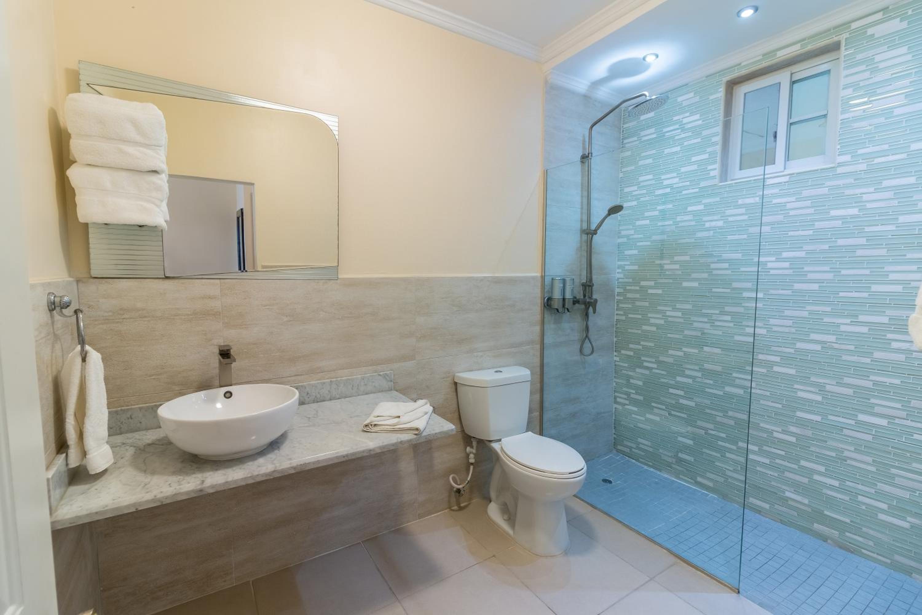 Deluxe Room - Photo 3