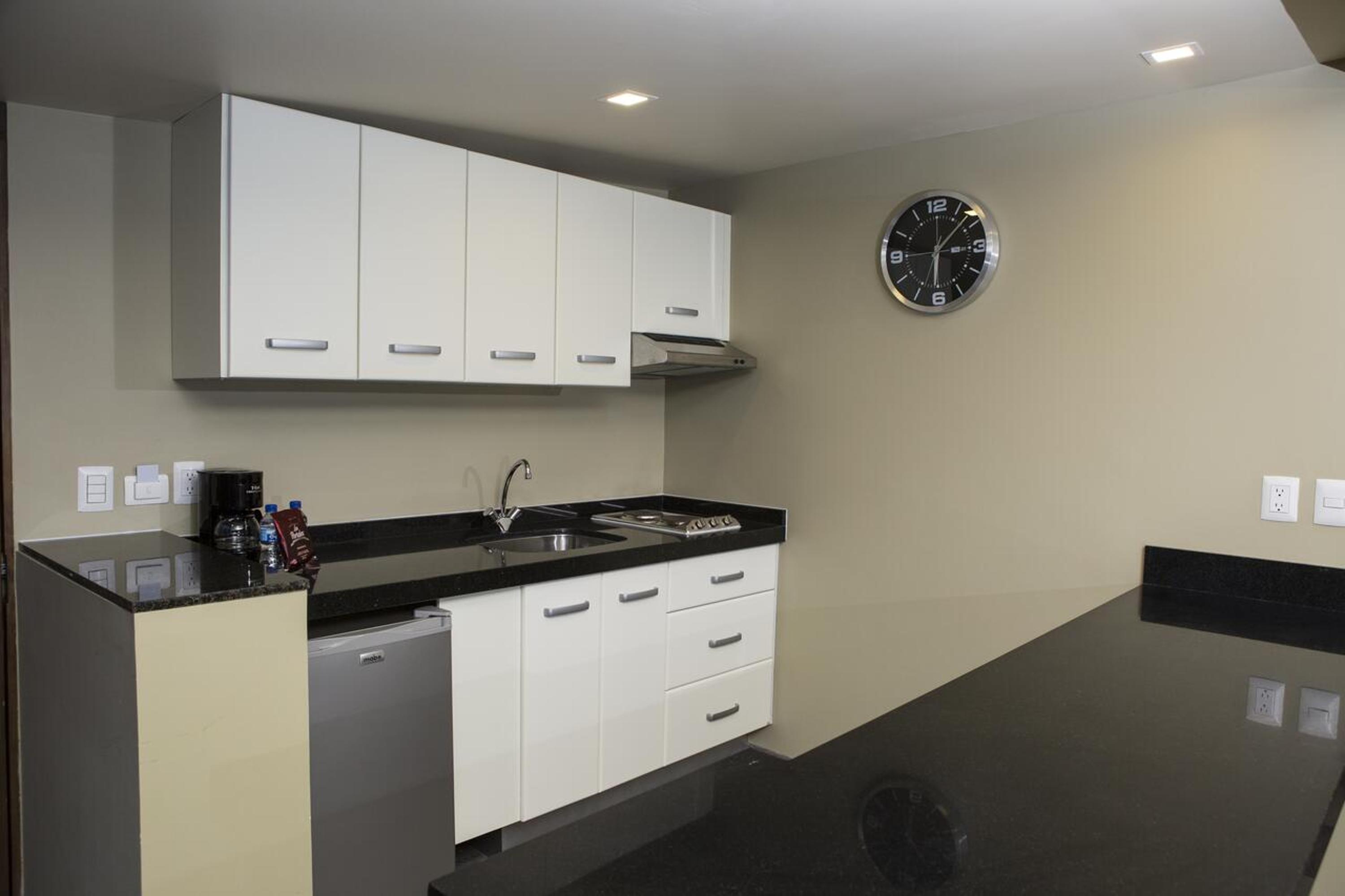 Superior Suite - Photo 5