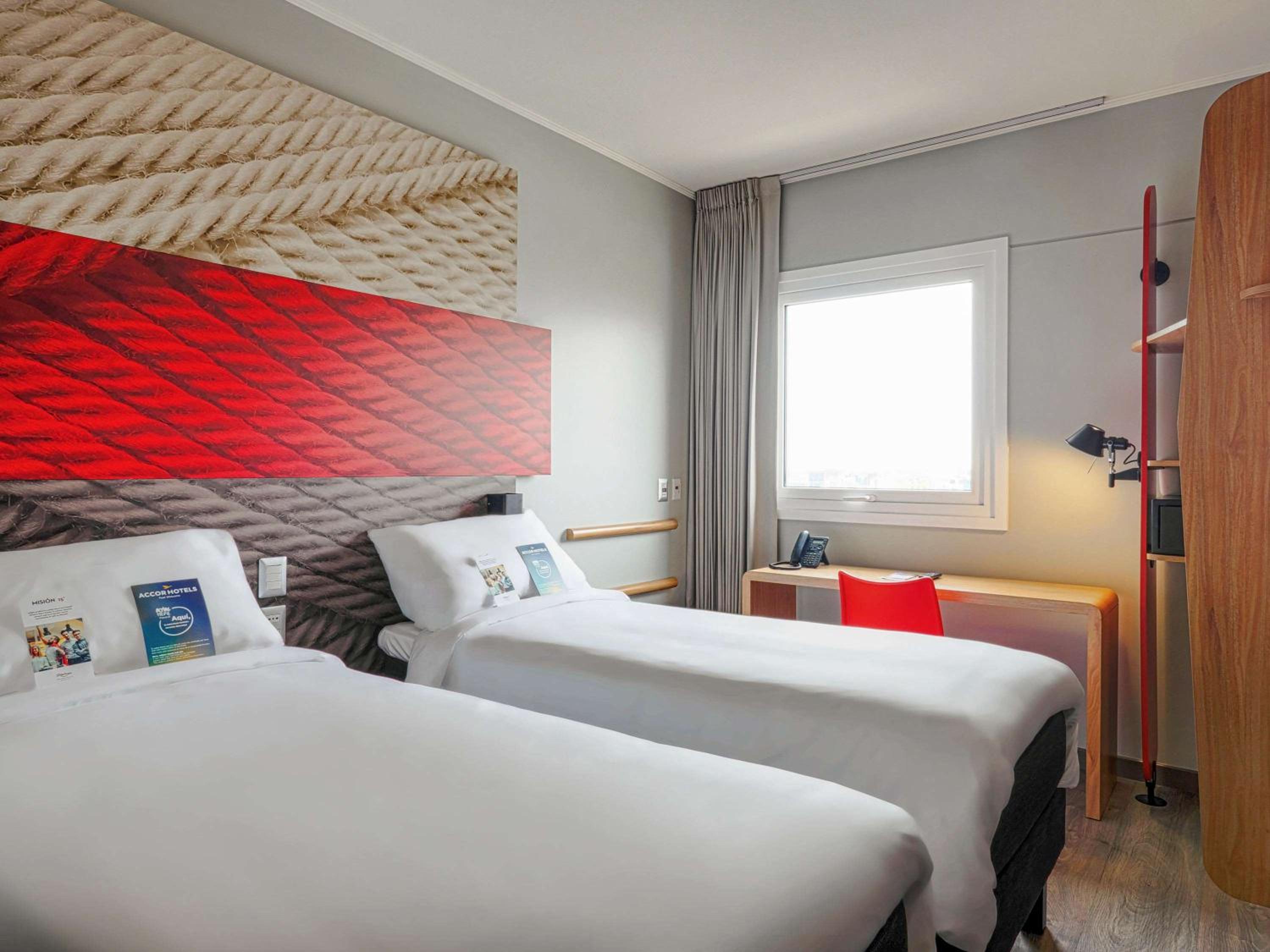 Standard Twin Room - Photo 2