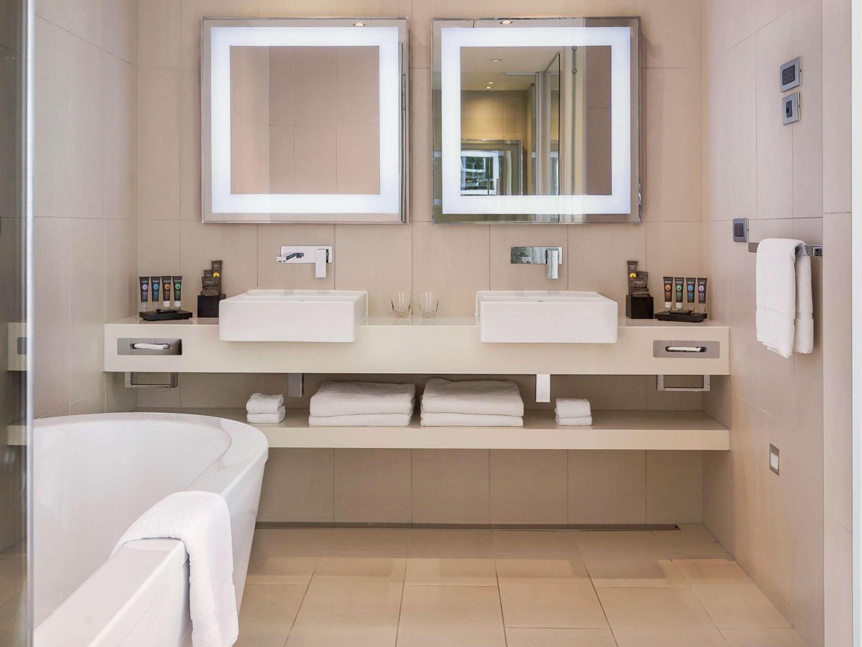 Superior Suite - Photo 2