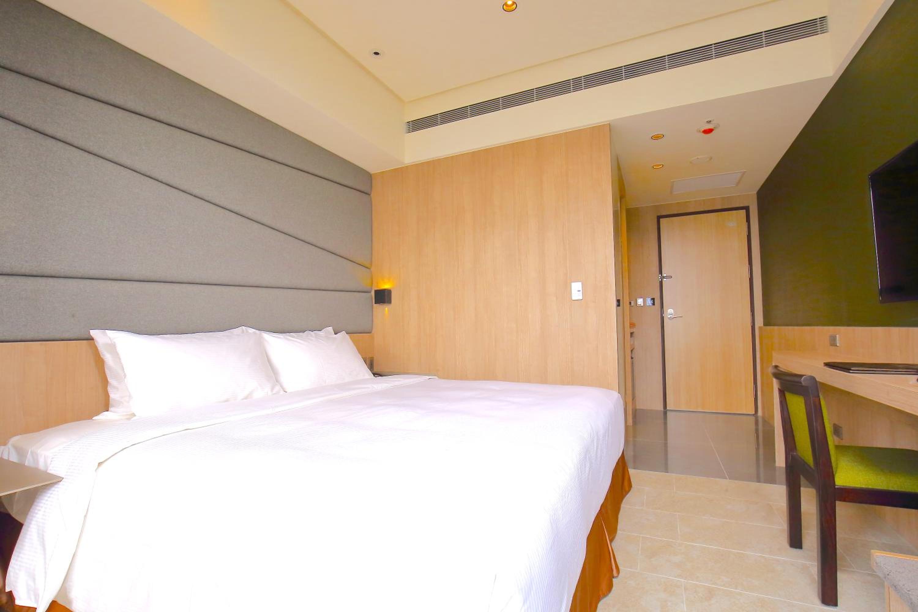 Eco Standard Double Room with Window