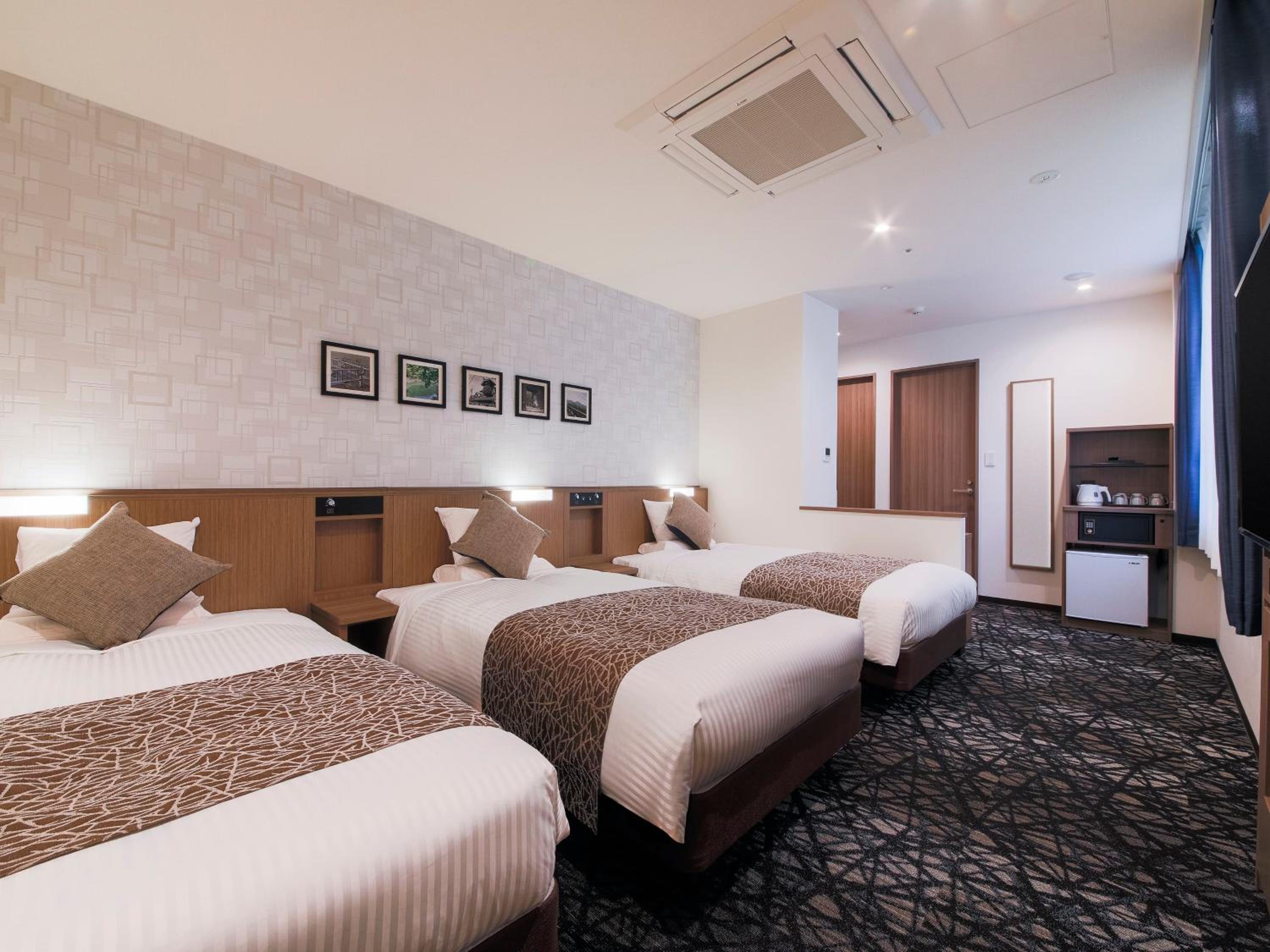 Standard Triple Room - Photo 3