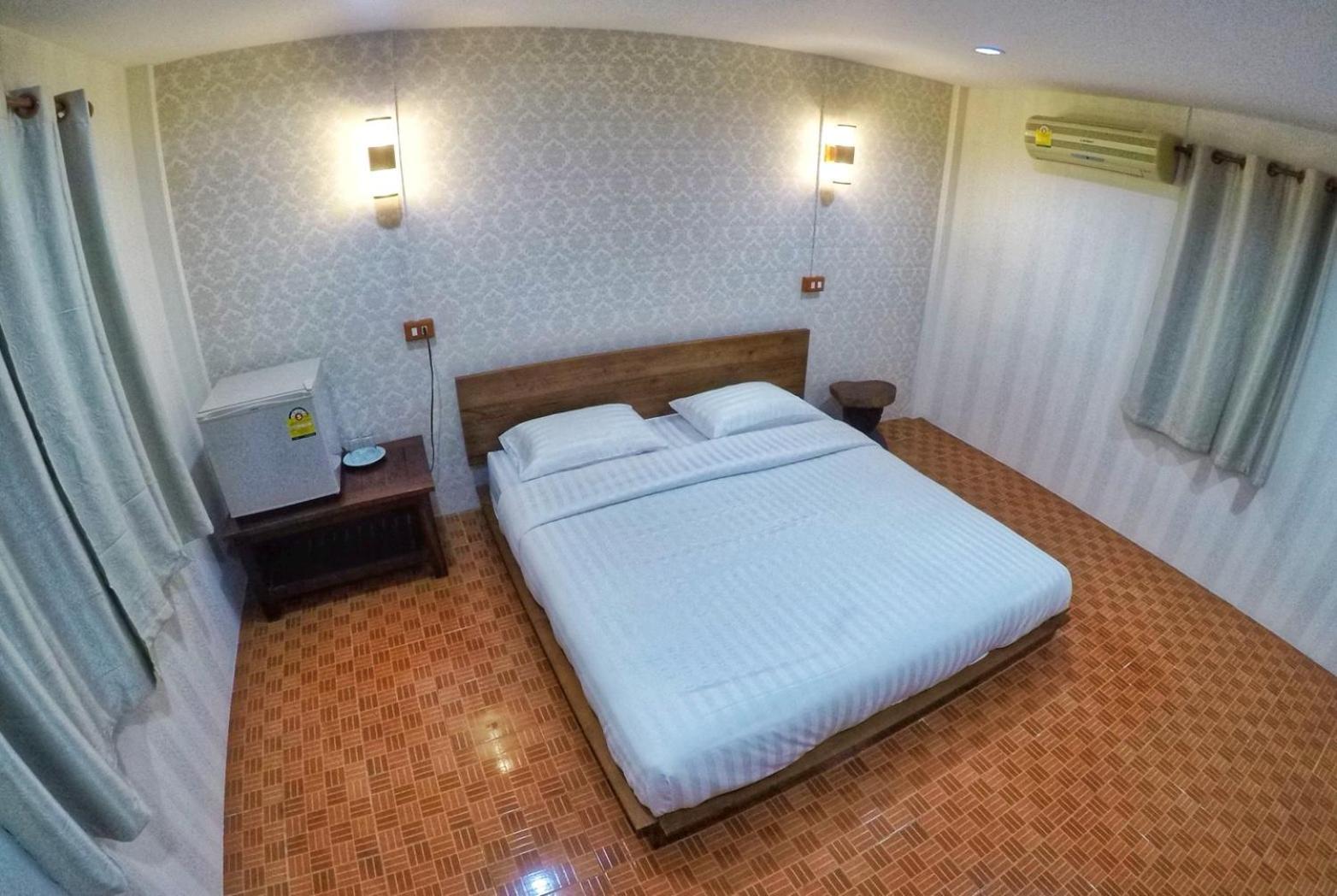 Standard King Room - Photo 1