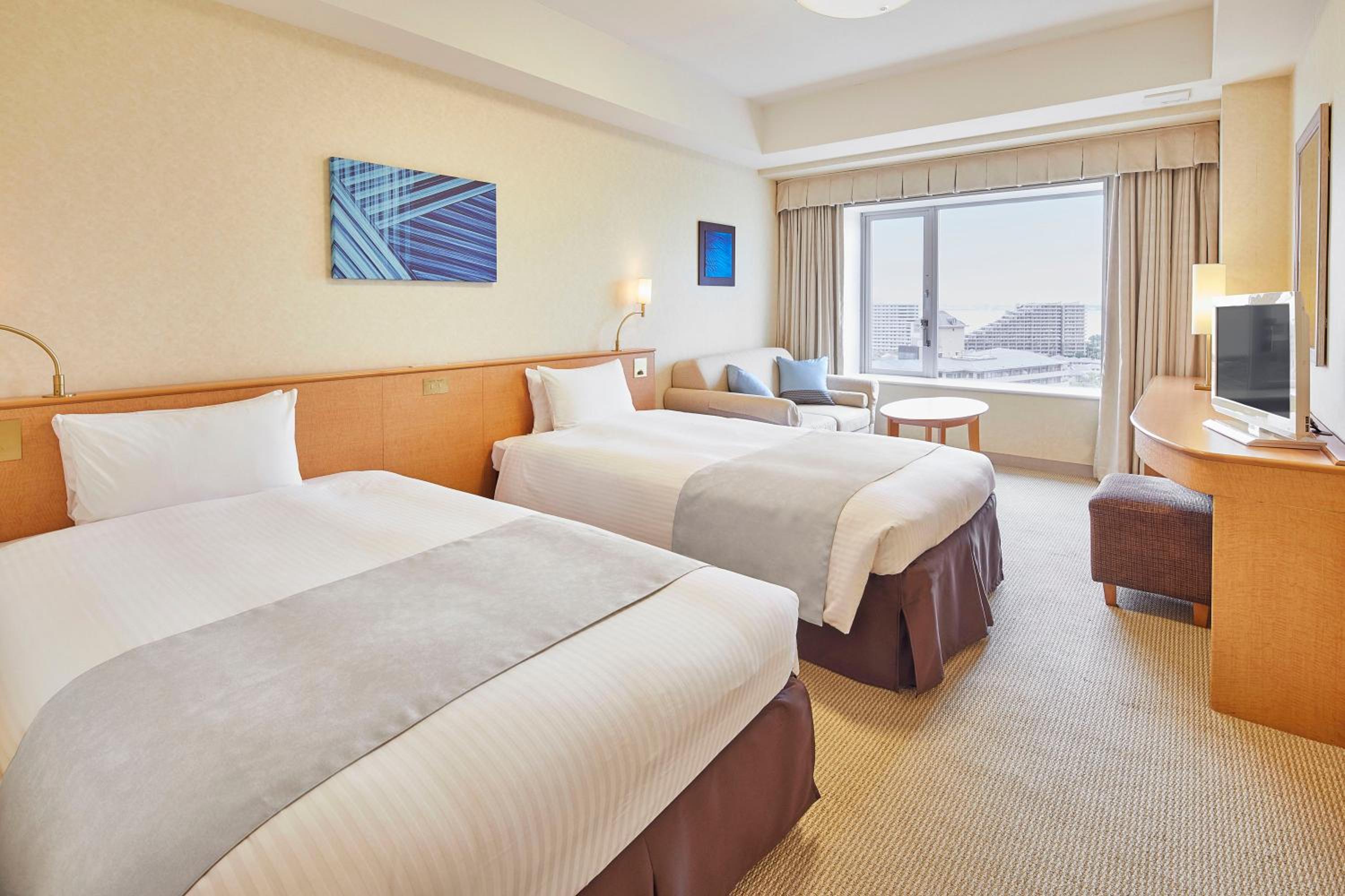 Standard Twin Room - Emion Tower photo 2